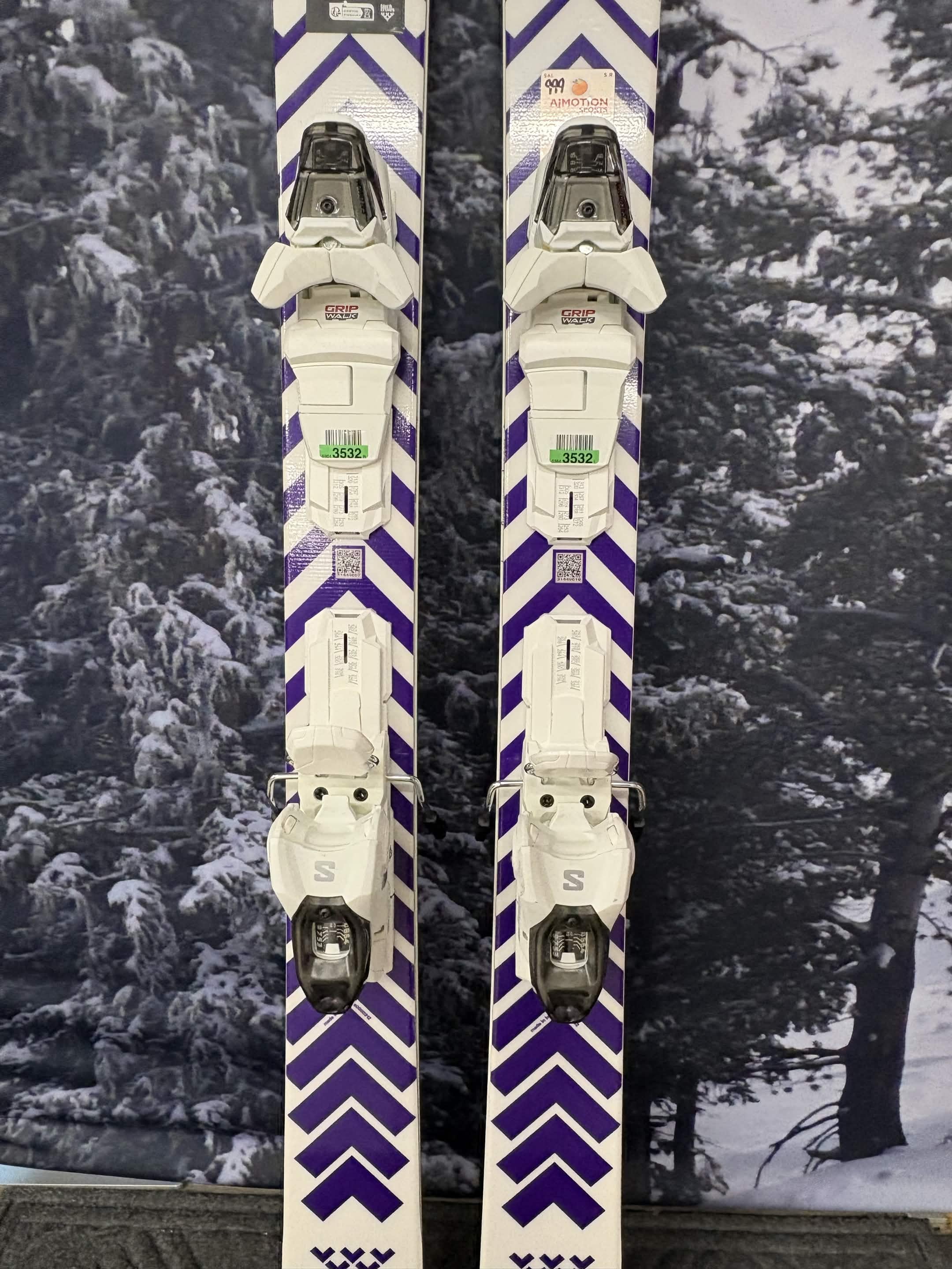 Black Crows Sato Birdie 155cm Skis w/ SALOMON M10 GW SYS SAL Demo Binding - New 2027