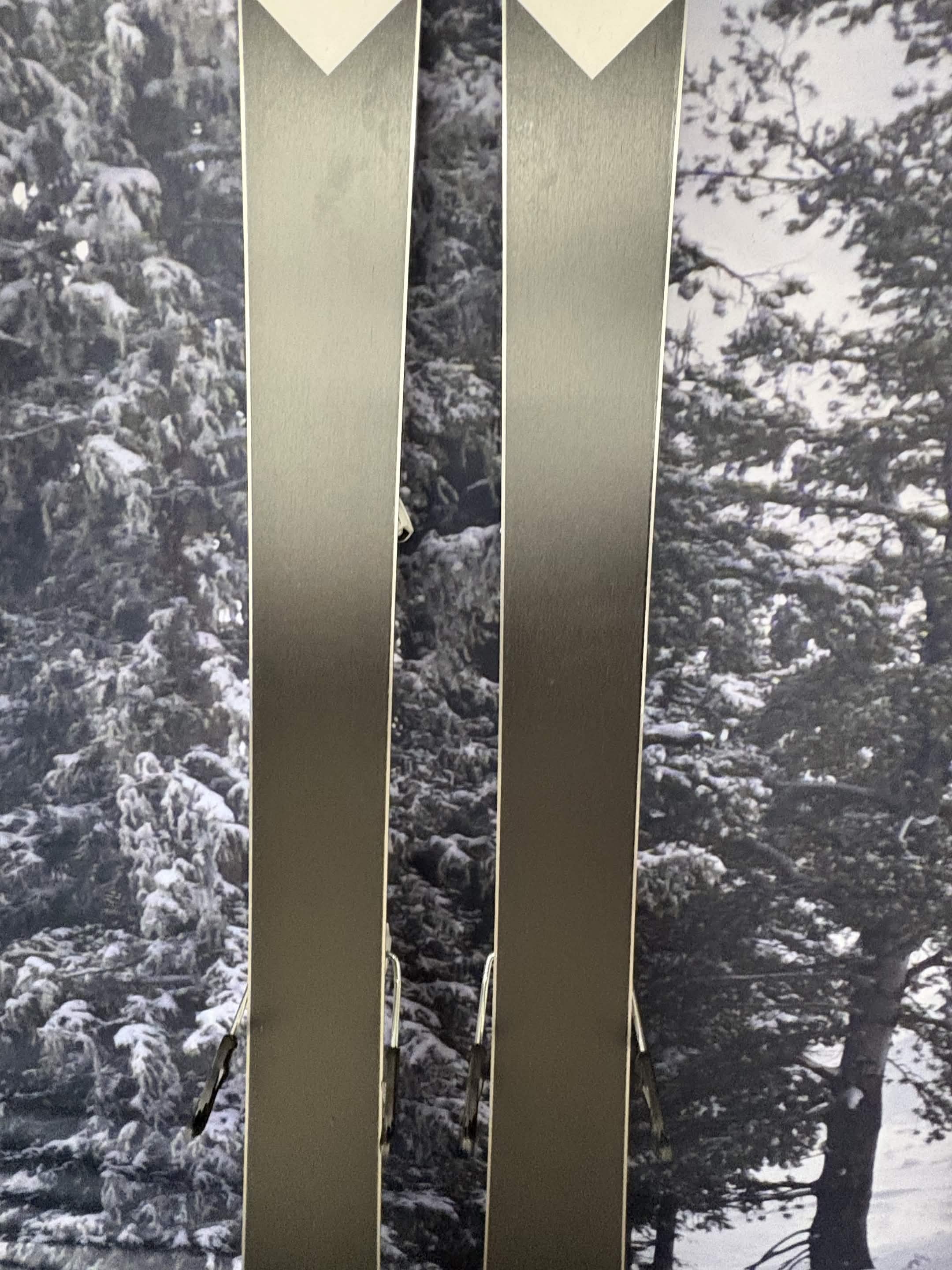 Black Crows Sato Birdie 155cm Skis w/ SALOMON M10 GW SYS SAL Demo Binding - New 2027