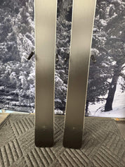 Black Crows Sato Birdie 161cm Skis w/ SALOMON M10 GW SYS SAL Demo Binding - New 2027