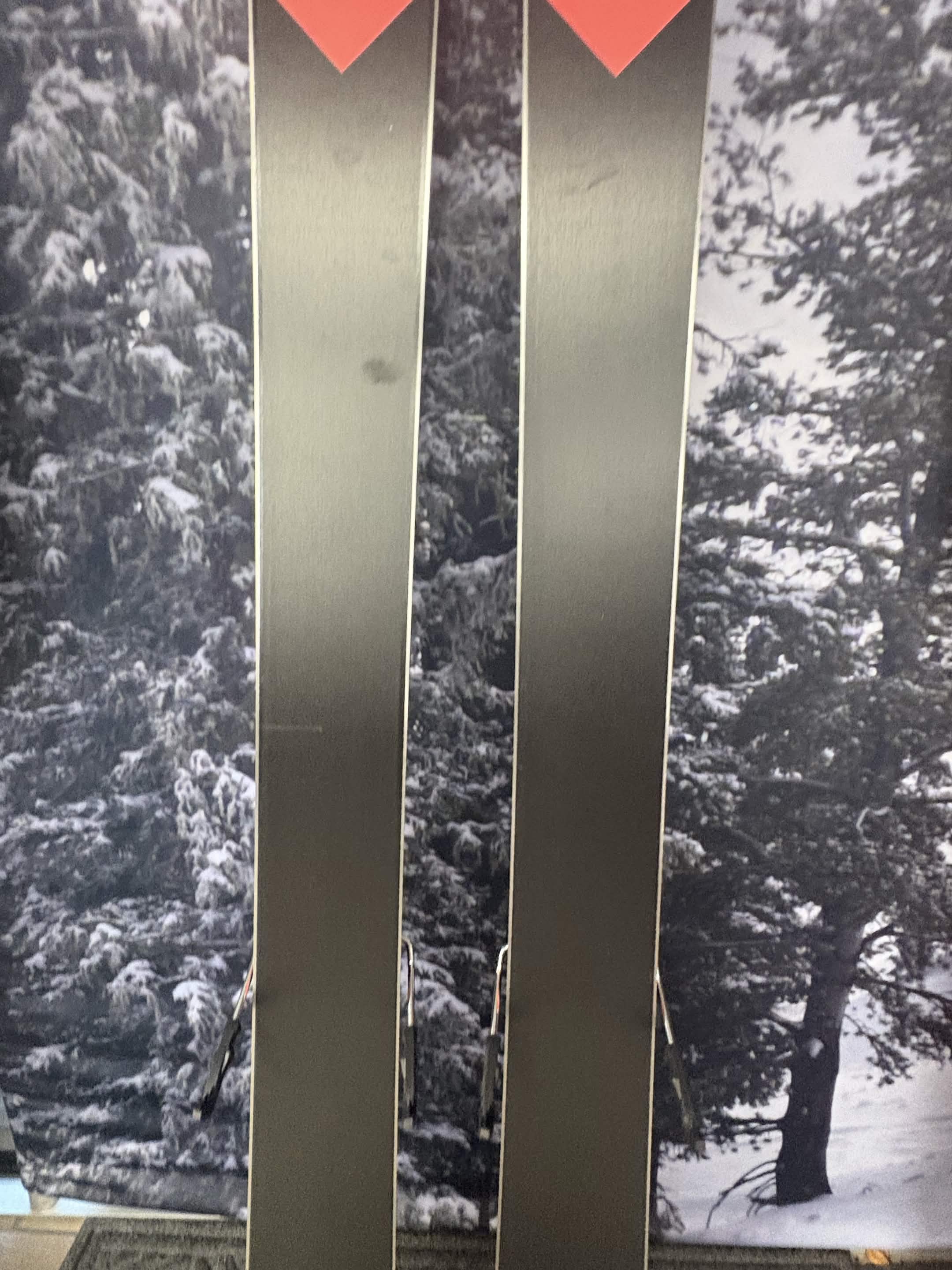 Black Crows Camox Birdie 162cm Skis w/ ATOMIC NR Strive 11 GW ATO Demo Binding - New 2027