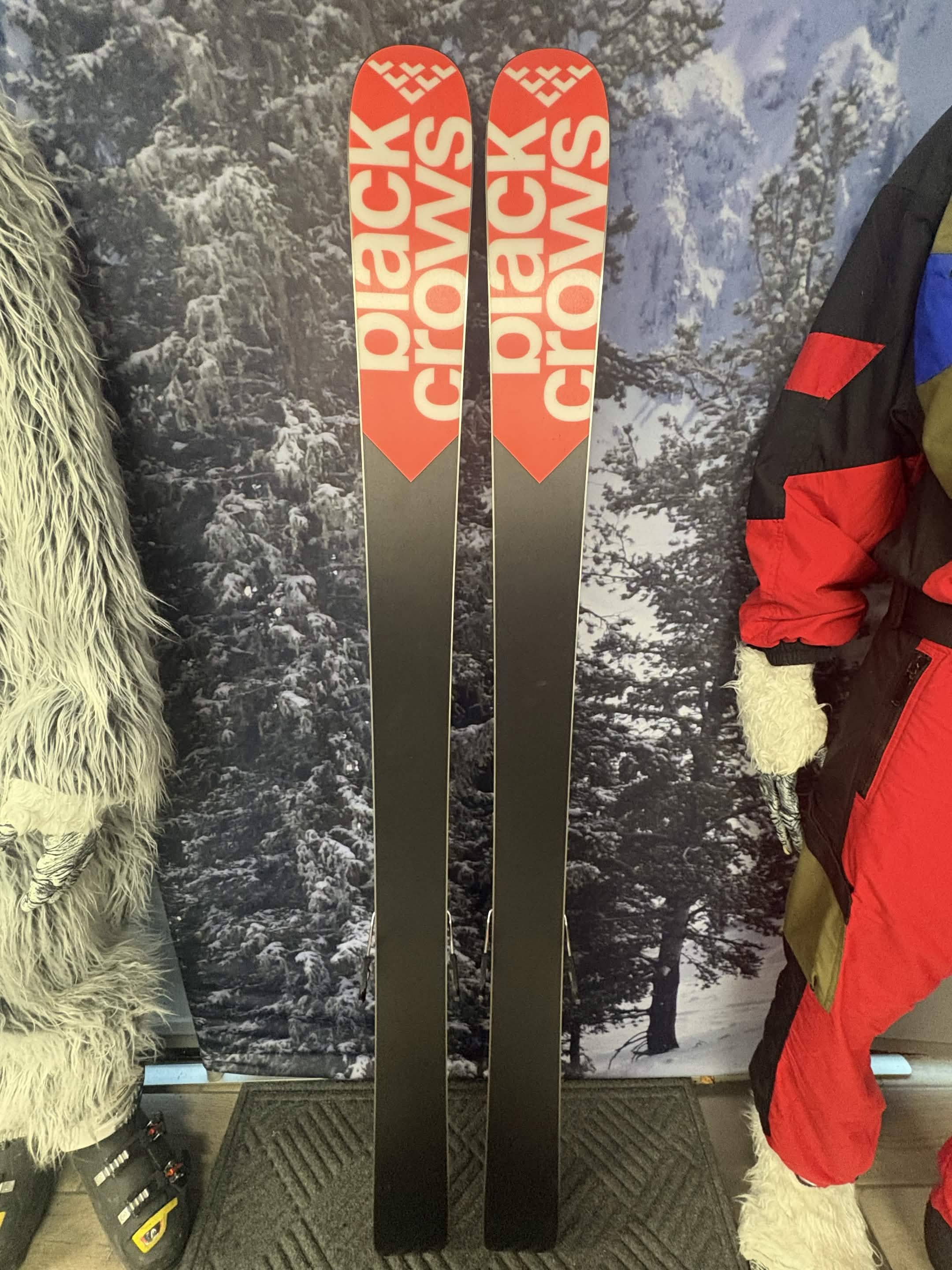 Black Crows Camox Birdie 169cm Skis w/ ATOMIC NR Strive 11 GW ATO Demo Binding - New 2027