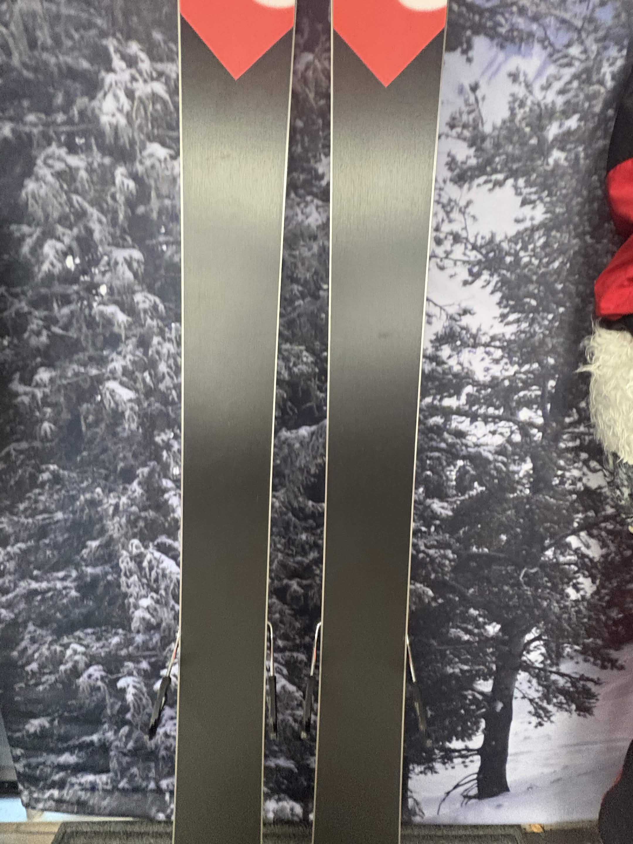 Black Crows Camox Birdie 169cm Skis w/ ATOMIC NR Strive 11 GW ATO Demo Binding - New 2027