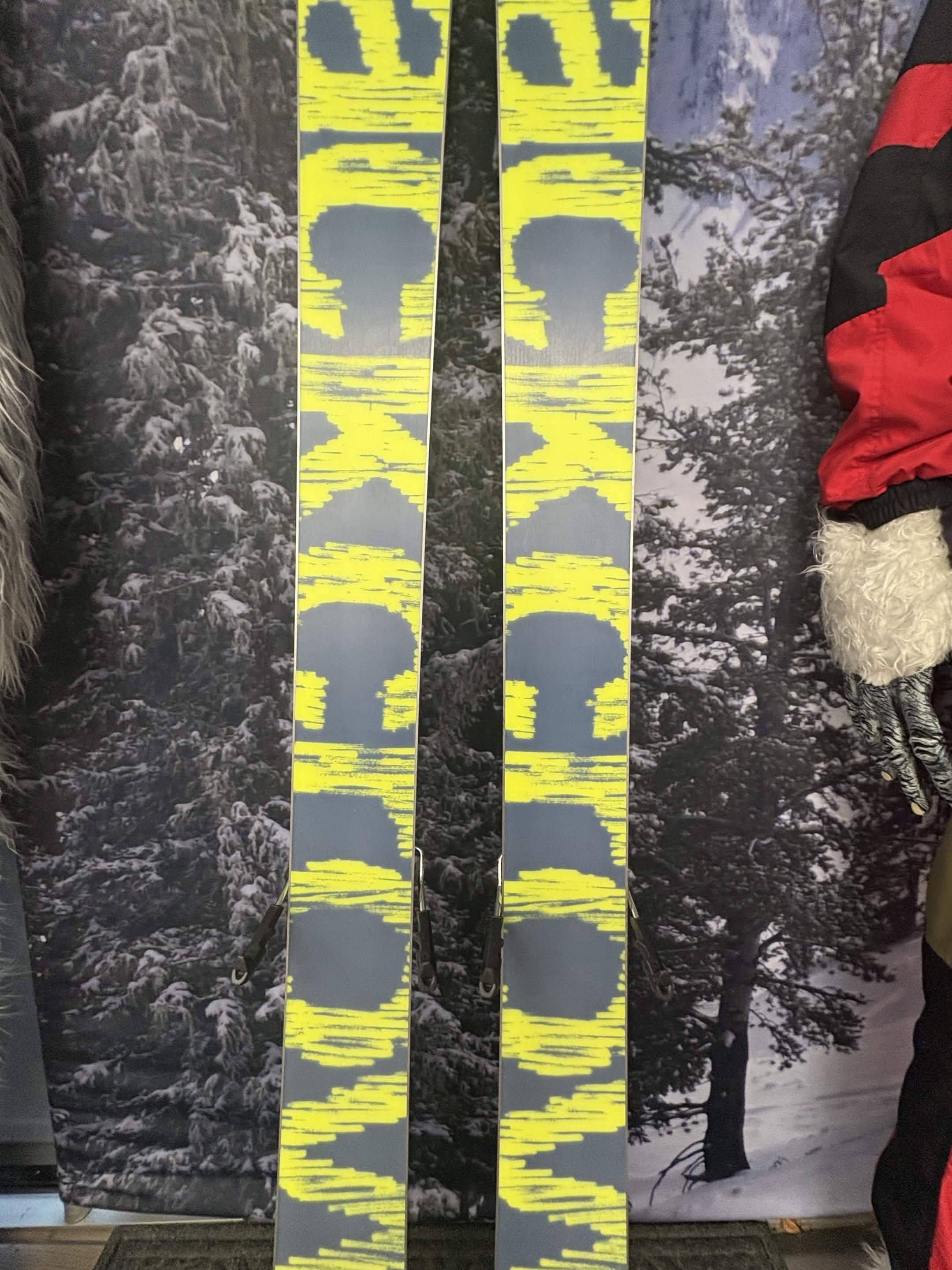 Black Crows Atris 178cm Skis w/ ATOMIC NR Strive 13 GW ATO Demo Binding - New 2027