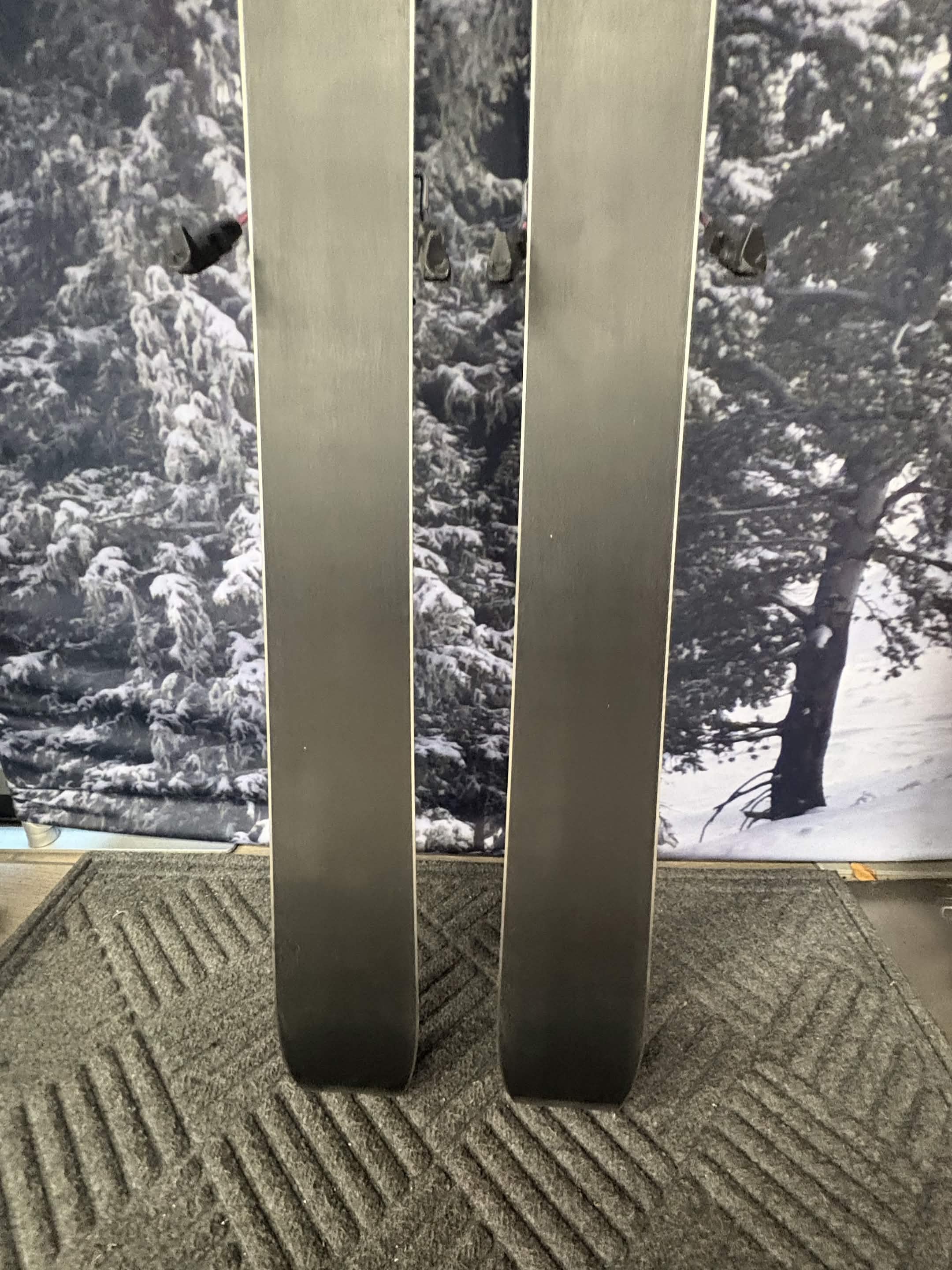 Black Crows Serpo 174cm Skis w/ ATOMIC NR Strive 13 GW ATO Demo Binding - New 2027