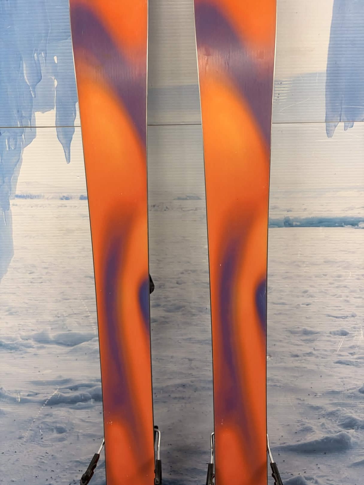 Salomon QST 98 169cm Skis w/ SALOMON S NR Strive 13 GW Demo Binding - Used (2024)