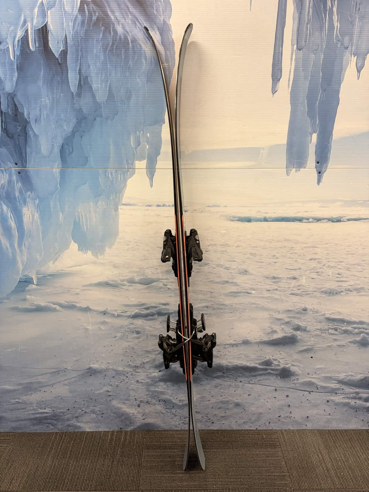 Salomon QST 98 169cm Skis w/ SALOMON S NR Strive 13 GW Demo Binding - Used (2024)