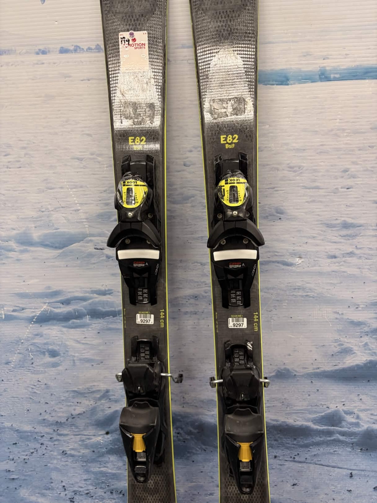 Rossignol EXP 82 Basalt 144cm Skis w/ LOOK Konnect GW Demo Binding - Used (2023)