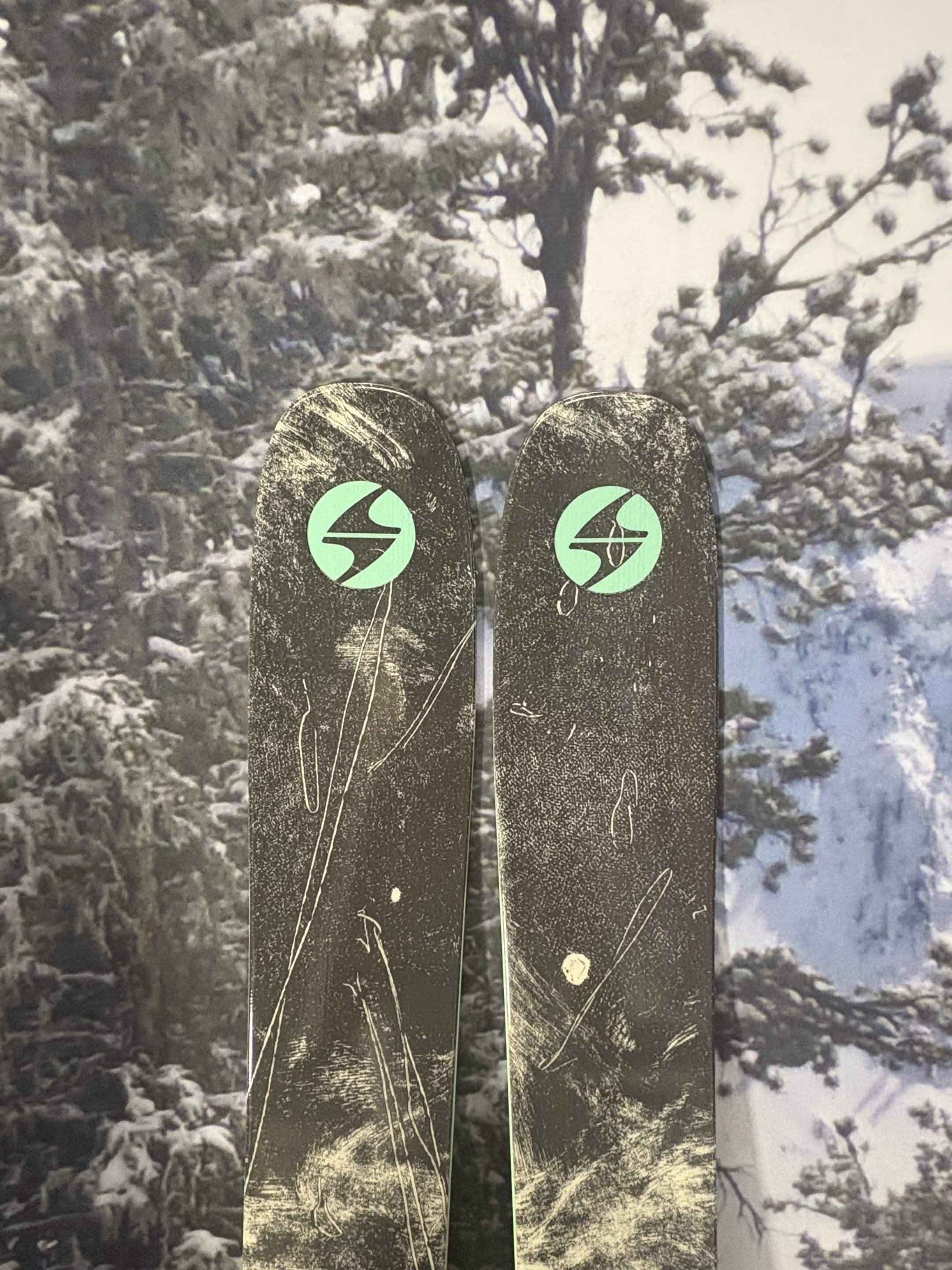 Blizzard Canvas 108 174cm Skis w/ ATOMIC NR Strive 13 GW ATO Demo Binding - New 2027