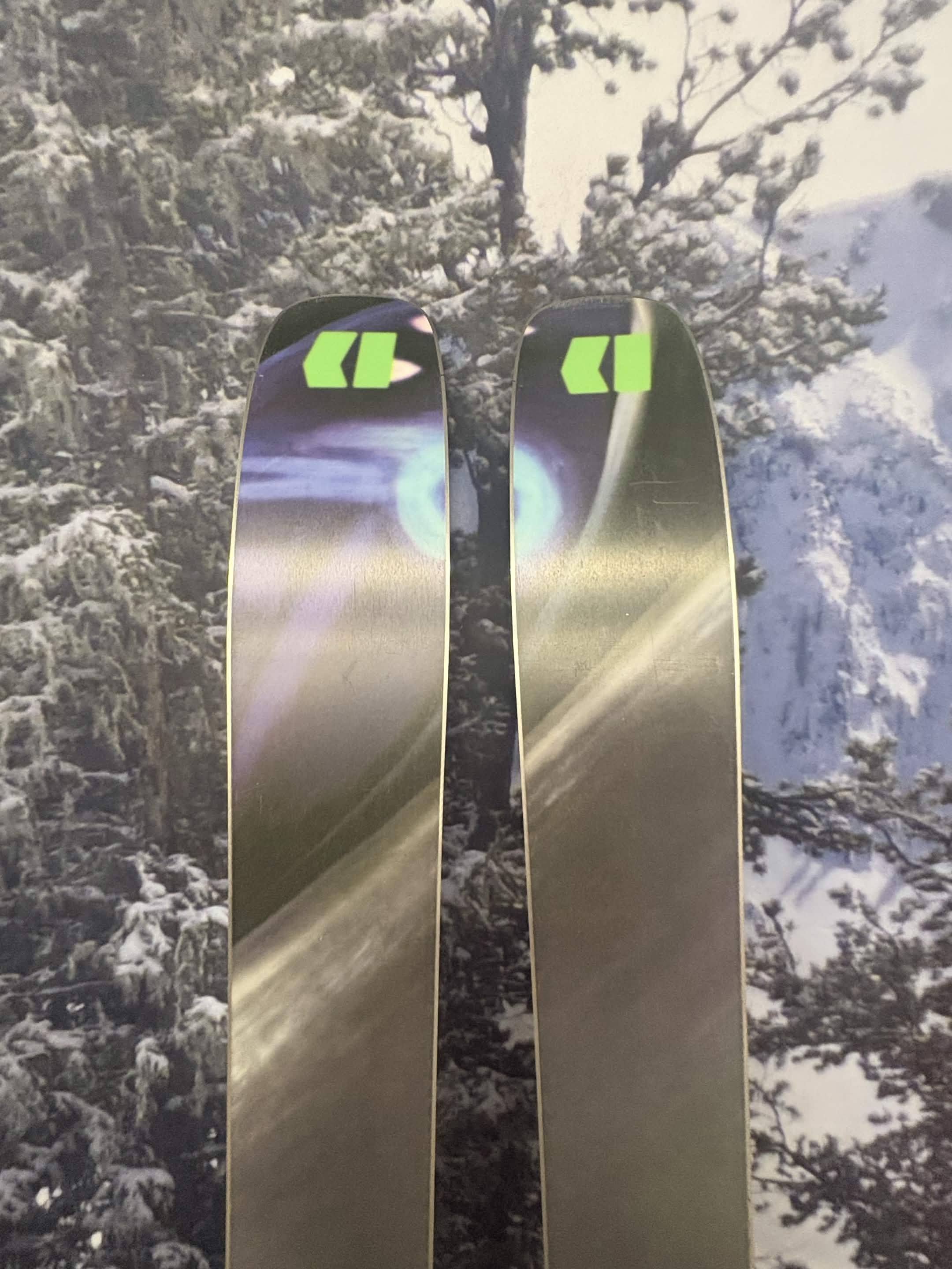 Armada ARV 100 Madsteez 172cm Skis w/ ATOMIC NR Strive 13 GW ATO Demo Binding - New 2027