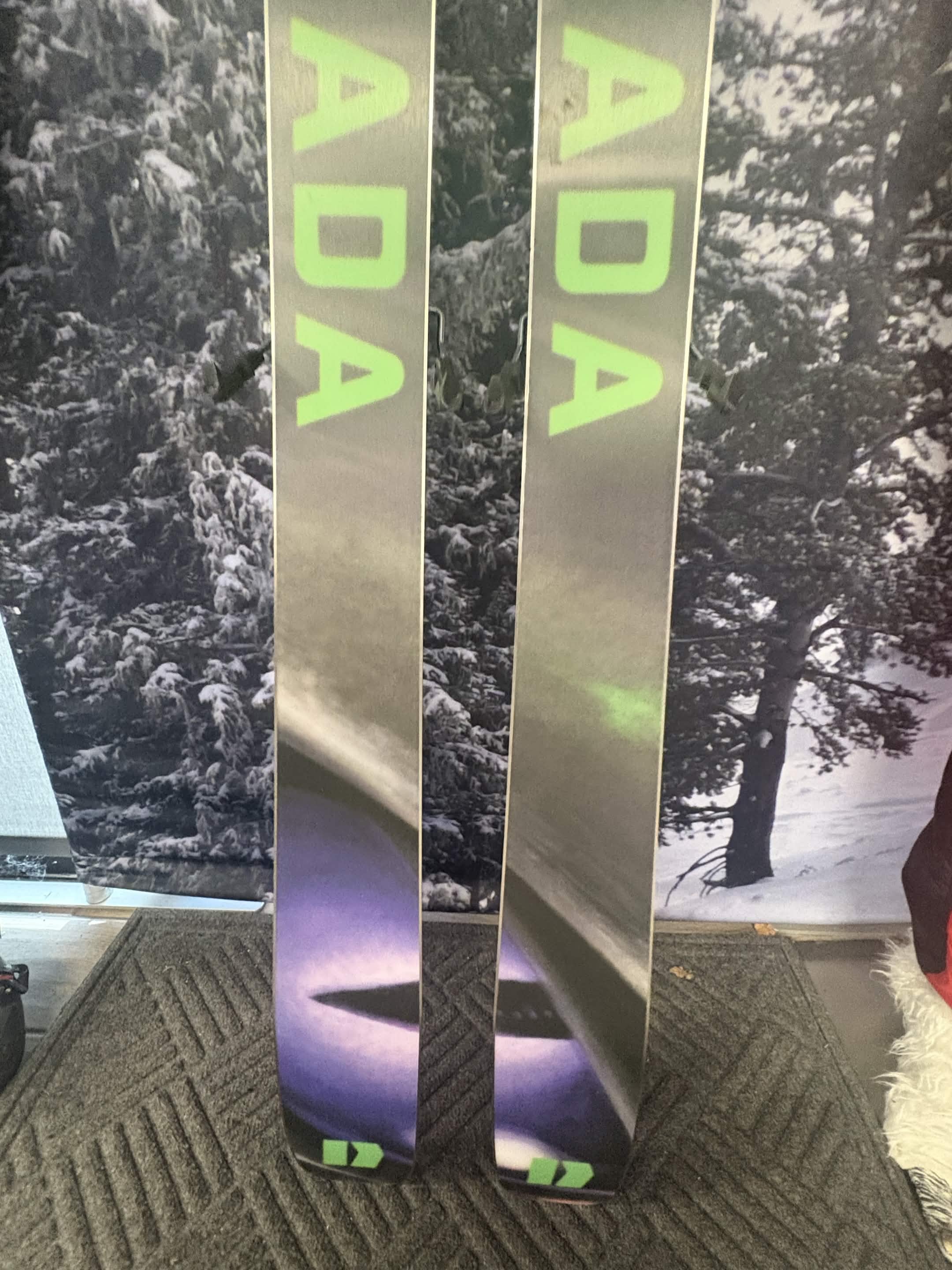 Armada ARV 100 Madsteez 186cm Skis w/ ATOMIC NR Strive 13 GW ATO Demo Binding - New 2027