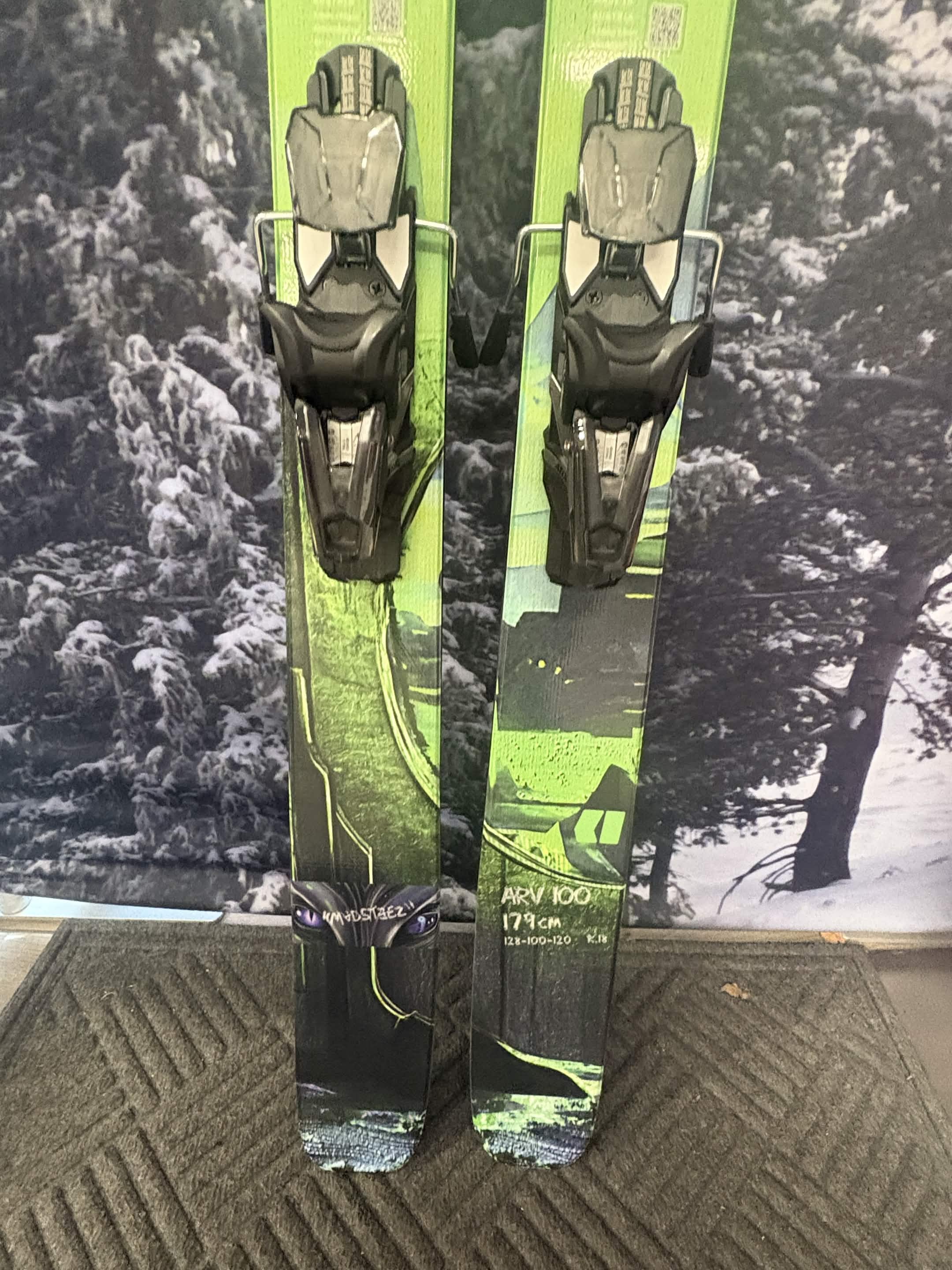 Armada ARV 100 Madsteez 179cm Skis w/ ATOMIC NR Strive 13 GW ATO Demo Binding - New 2027