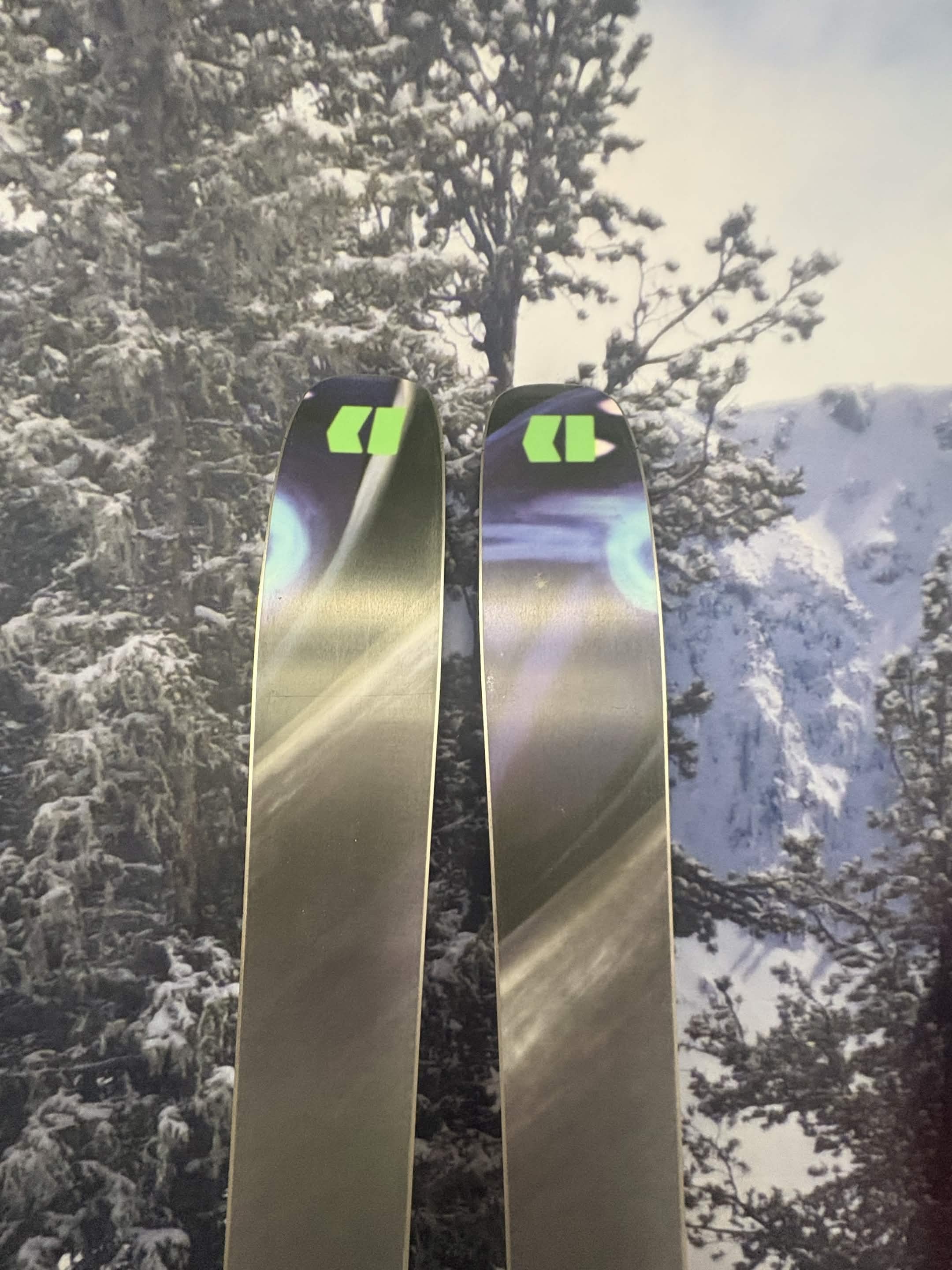 Armada ARV 100 Madsteez 179cm Skis w/ ATOMIC NR Strive 13 GW ATO Demo Binding - New 2027