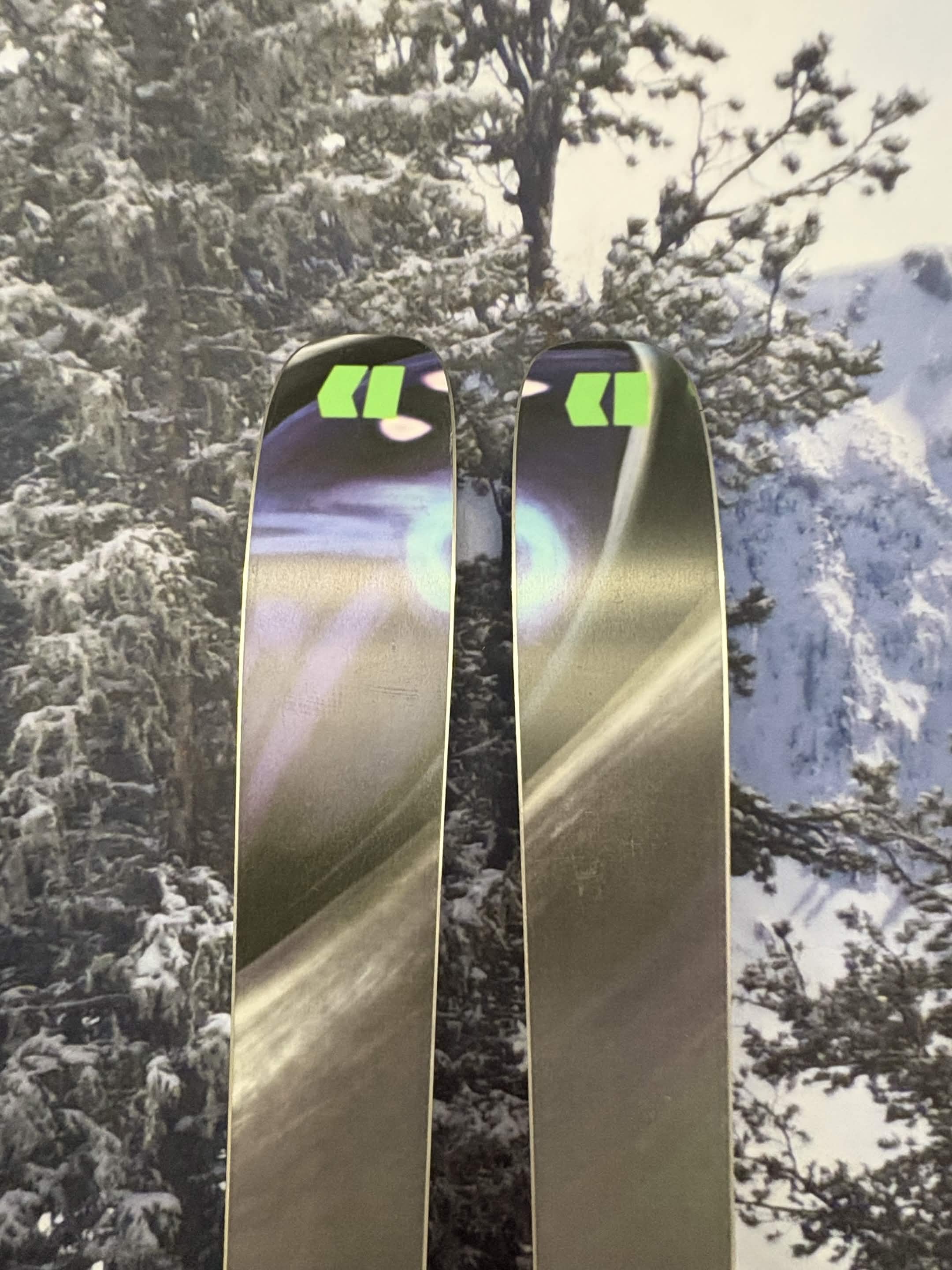 Armada ARV 106 Madsteez 172cm Skis w/ ATOMIC NR Strive 11 GW ATO Demo Binding - New 2027