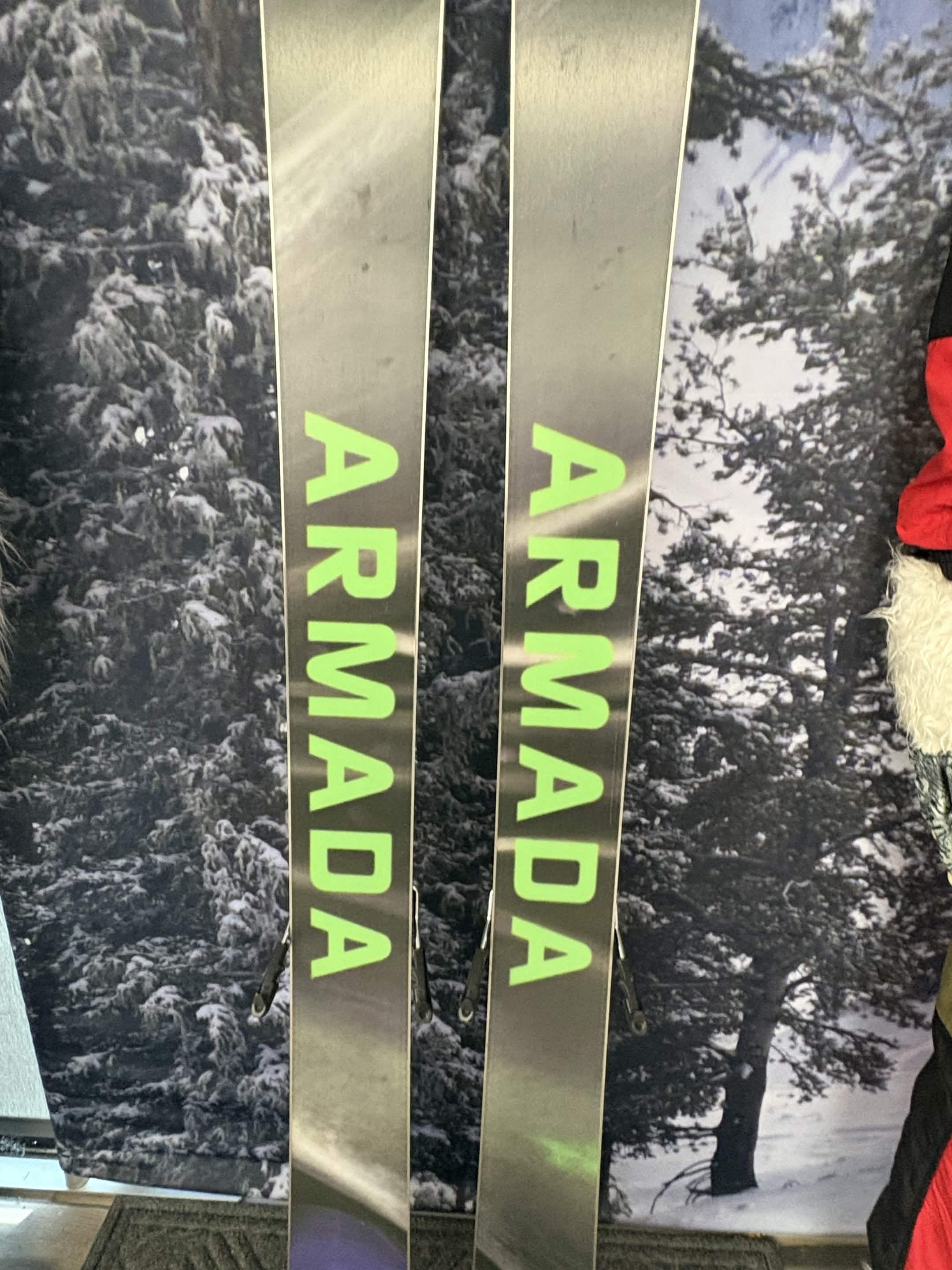 Armada ARV 106 Madsteez 172cm Skis w/ ATOMIC NR Strive 11 GW ATO Demo Binding - New 2027