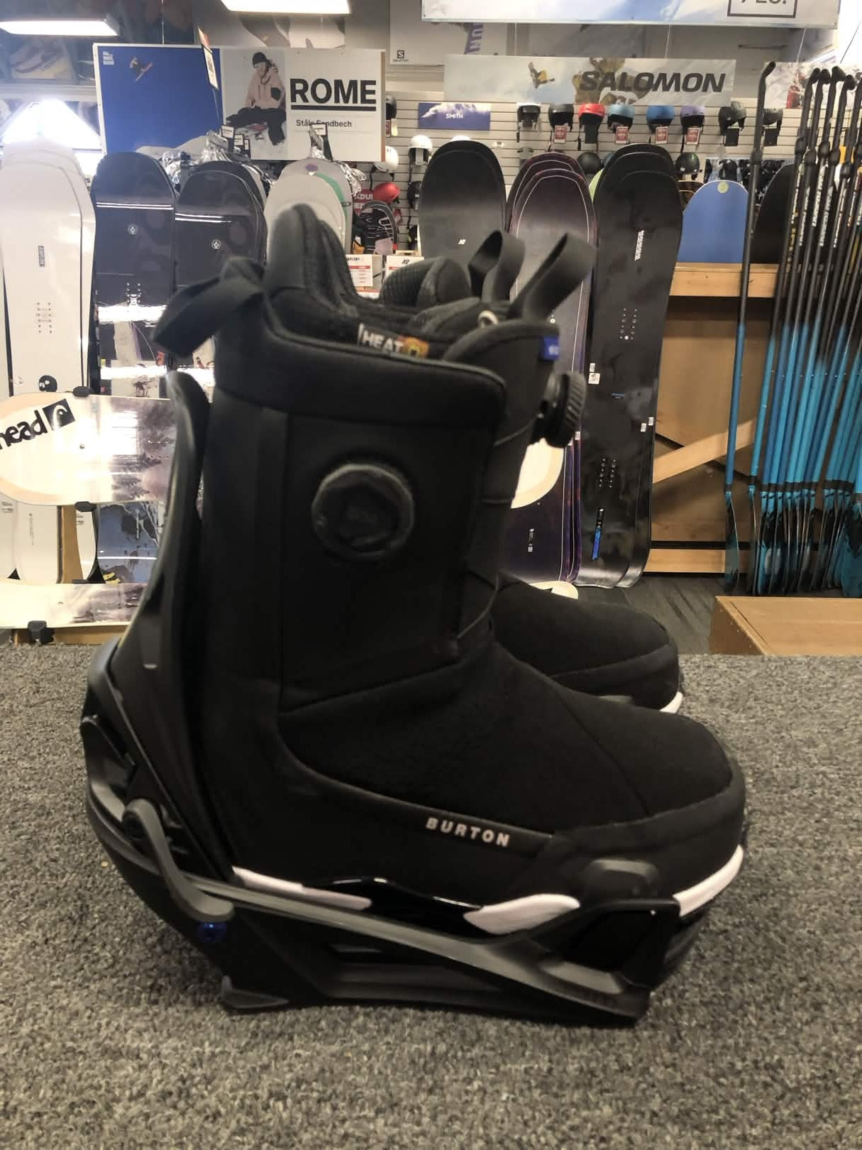 Used Burton Highshot X Step-on Snowboard Boot+Binding Mens 11  (25/26)