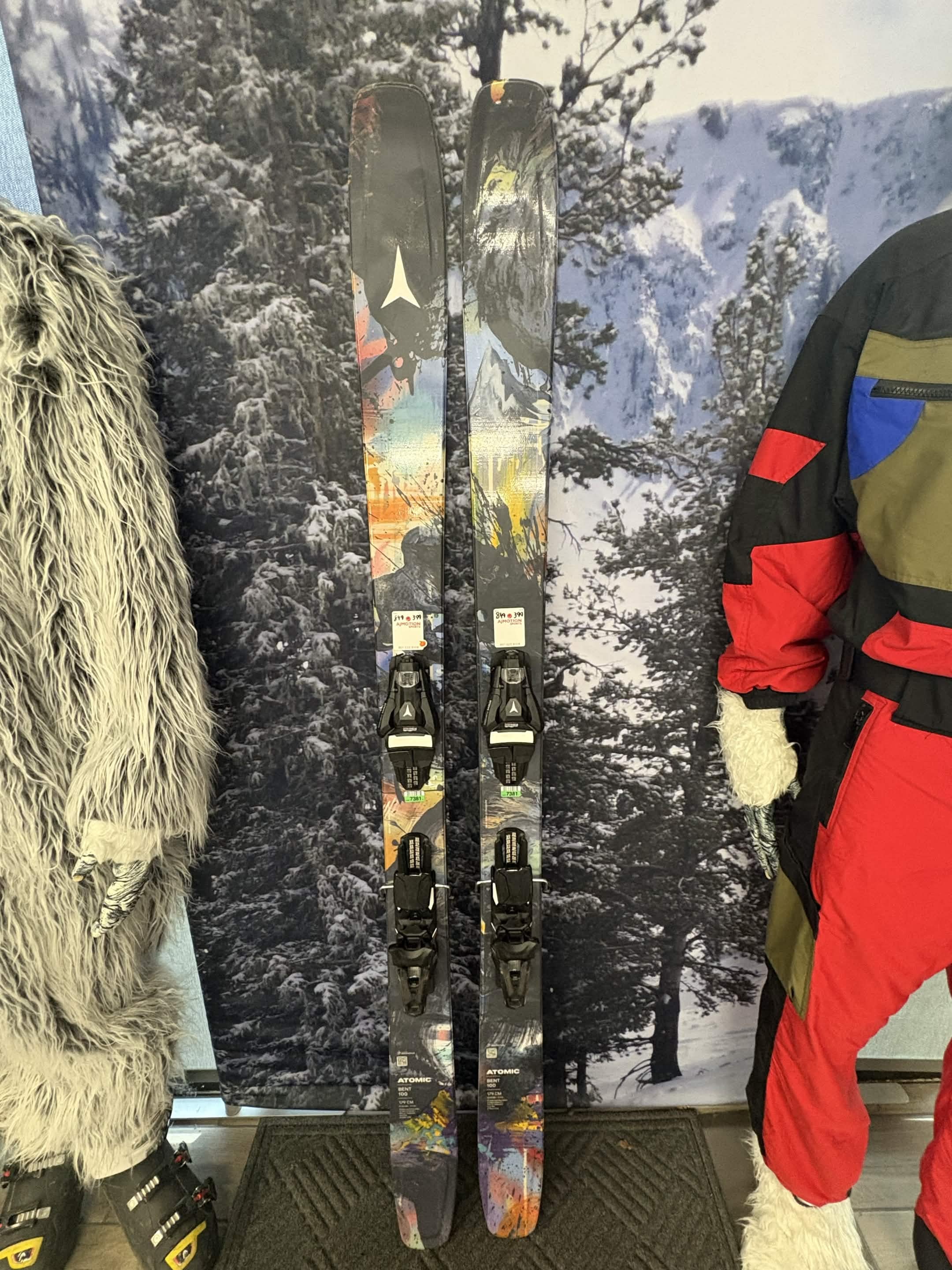 Atomic Bent Chetler 100 179cm Skis w/ ATOMIC NR Strive 13 GW ATO Demo Binding - New 2027