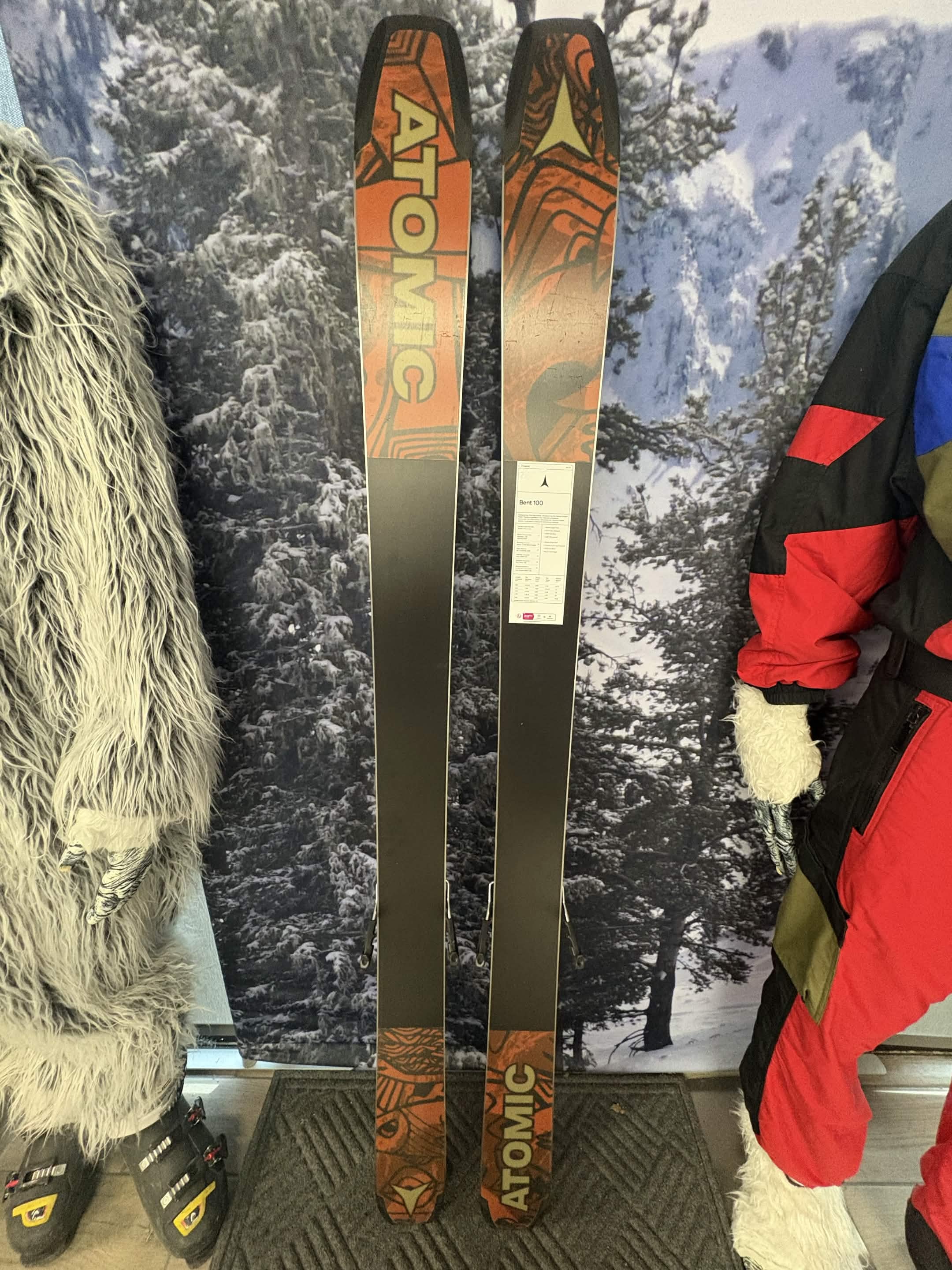 Atomic Bent Chetler 100 179cm Skis w/ ATOMIC NR Strive 13 GW ATO Demo Binding - New 2027