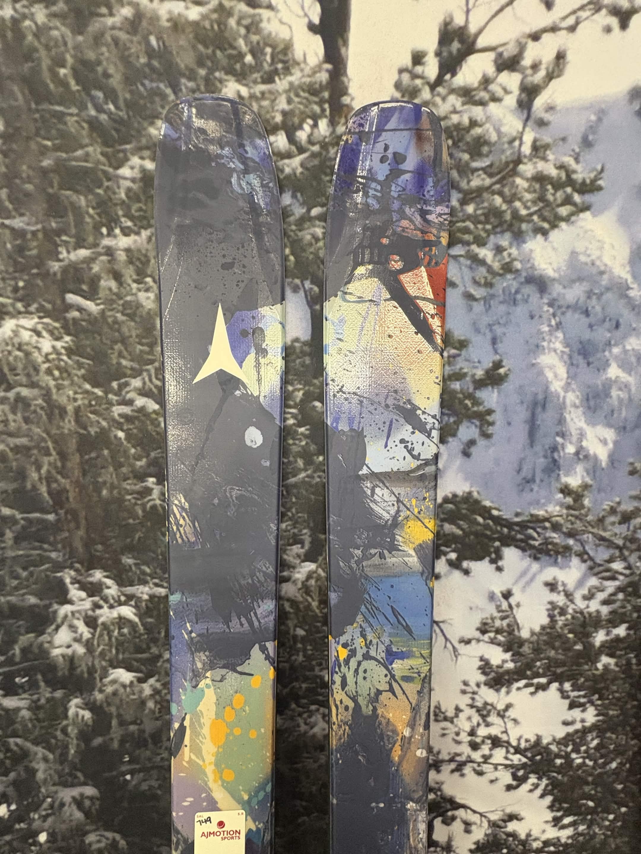 Atomic Bent Chetler 90 175cm Skis w/ ATOMIC NR Strive 13 GW ATO Demo Binding - New 2027