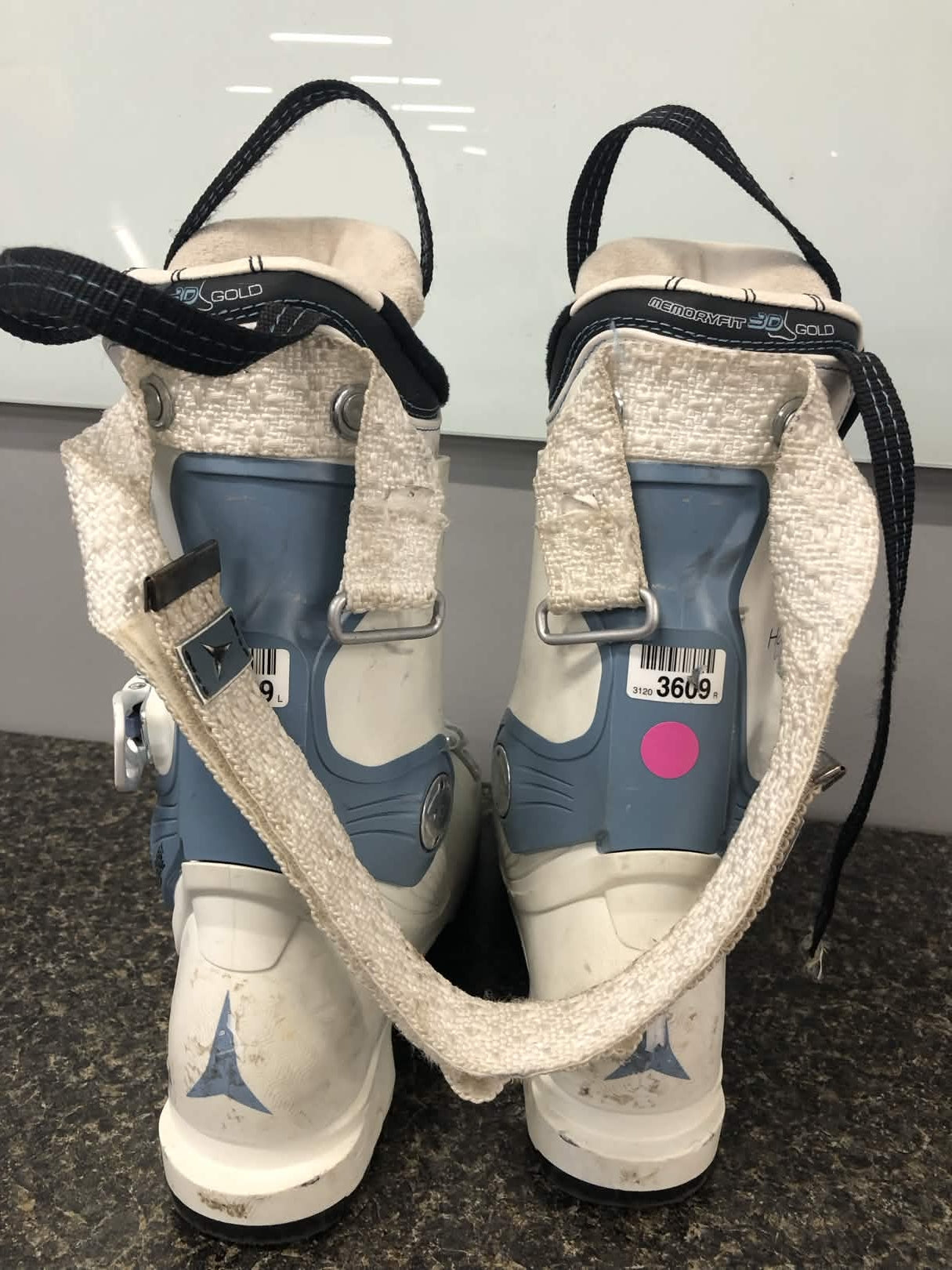 Used Atomic Hawx Ultra 90 Ski Boot 23.5cm