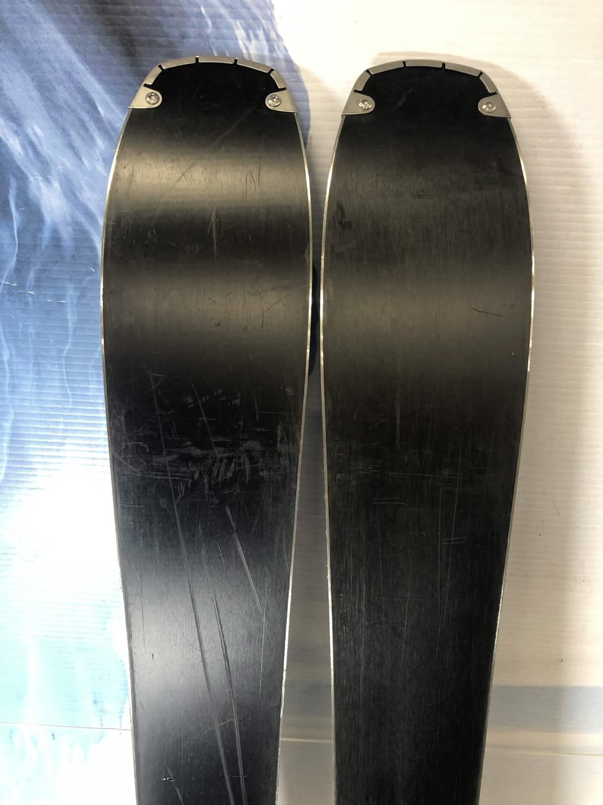Used Salomon XDR 80CF R 180cm Skis w/ Salomon Mercury 11 GW Binding