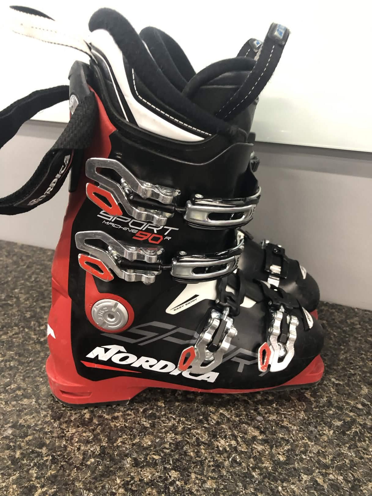 Used Nordica Sportmachine 90R 24.0MP Ski Boot