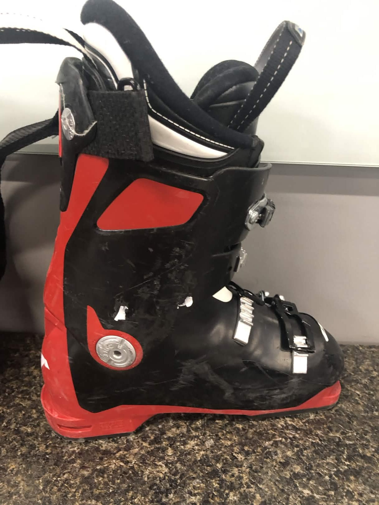 Used Nordica Sportmachine 90R 24.0MP Ski Boot