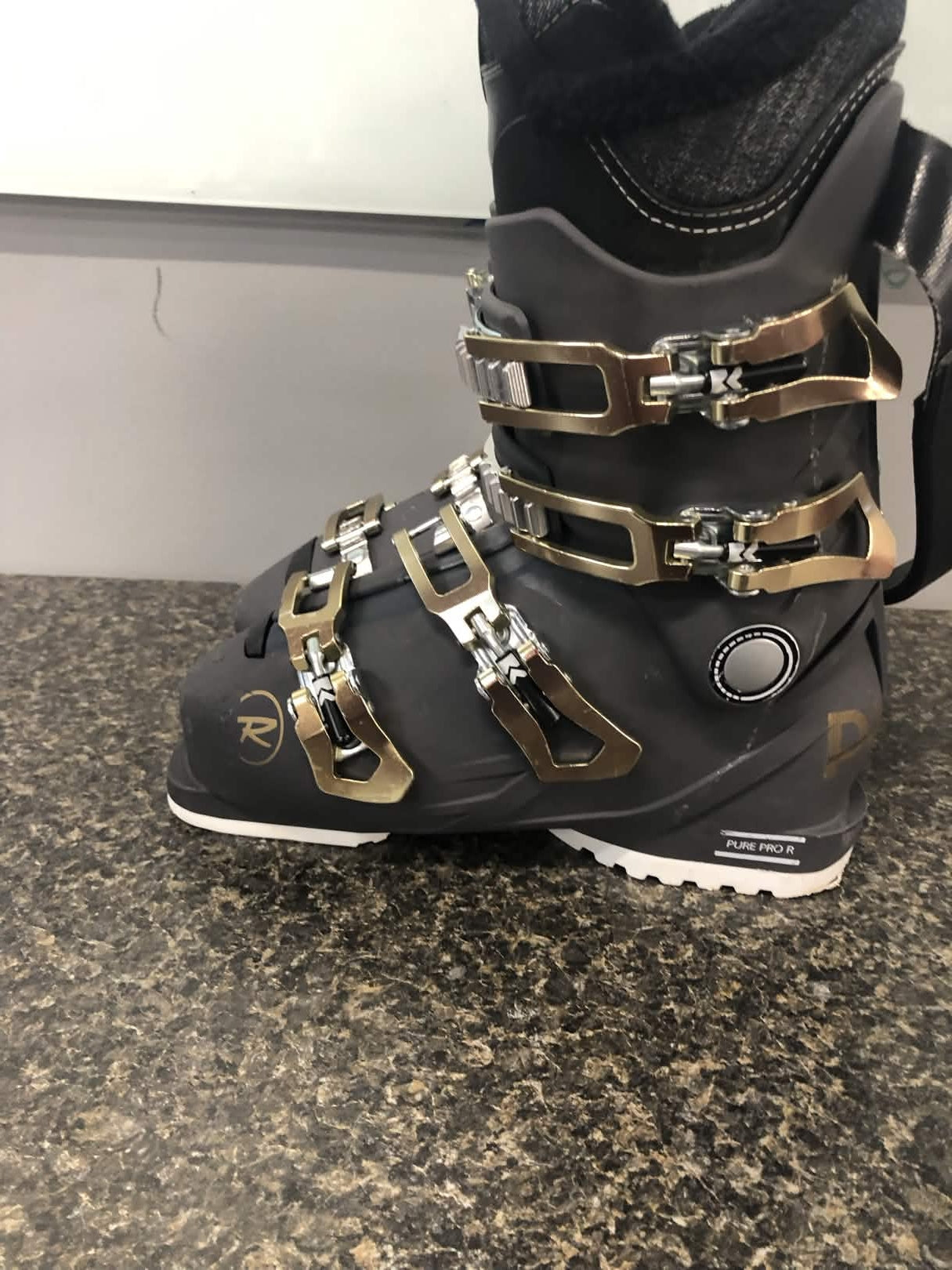 Used Rossignol Pure Pro Ski Boot - 23.5MP