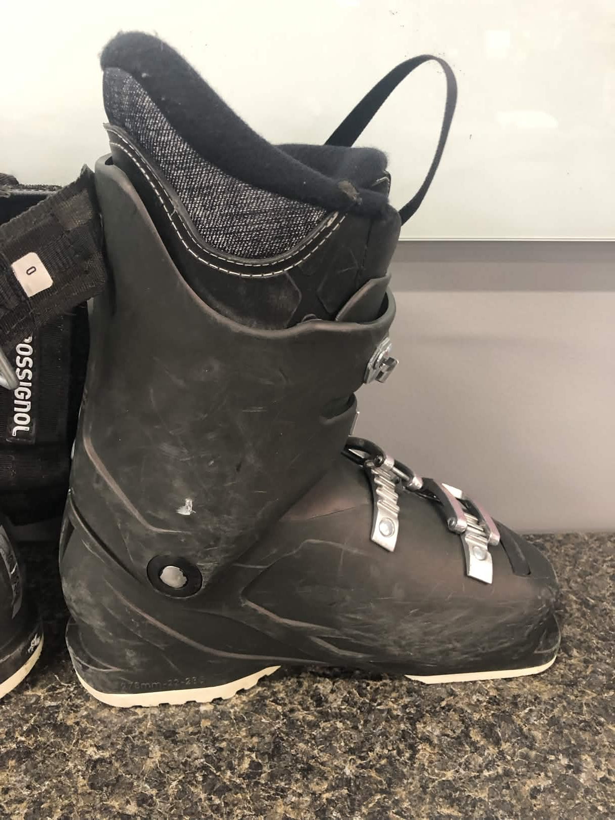 Used Rossignol Pure Ski Boot 23.5CM