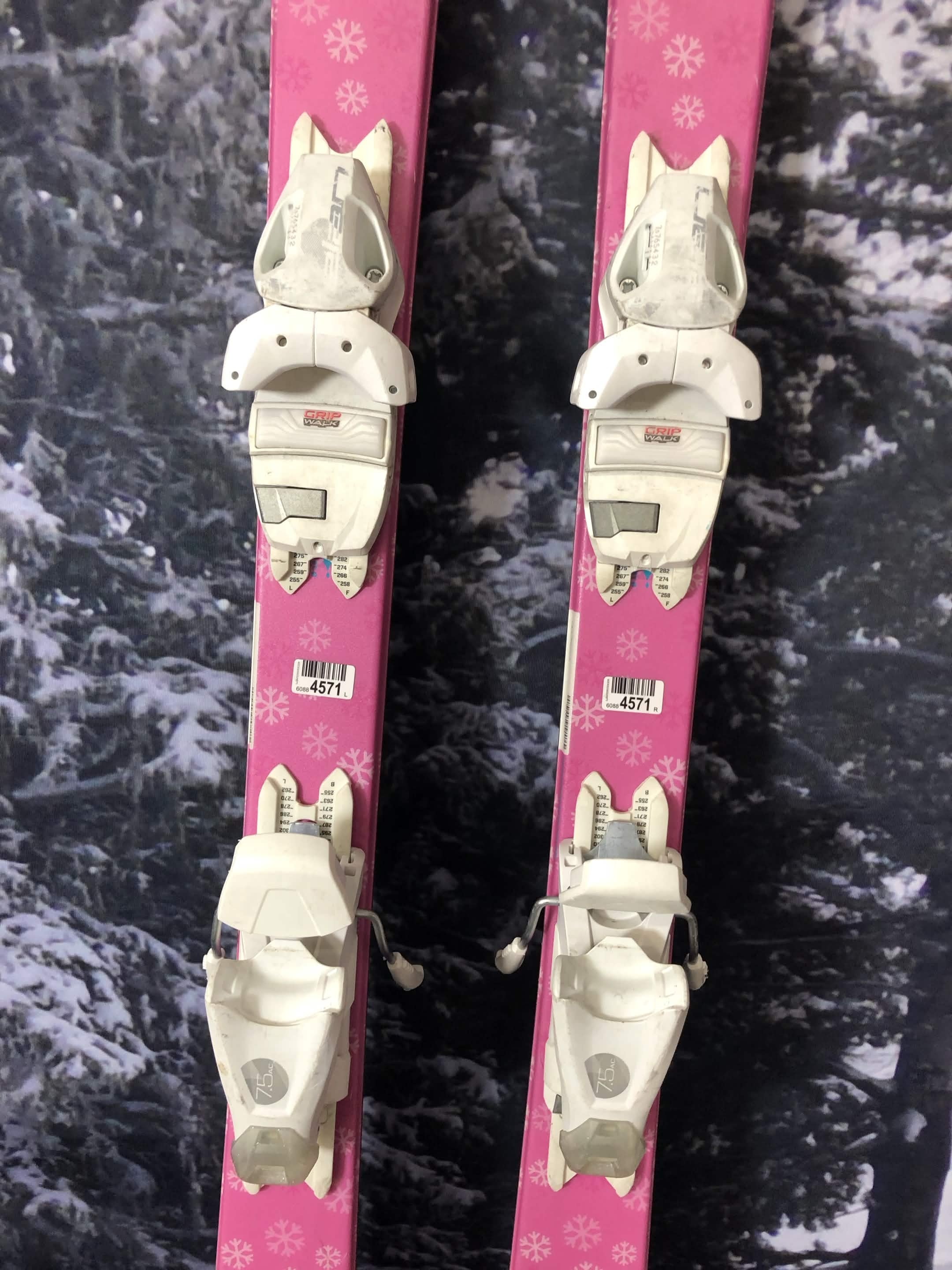 Elan Lil Snow 140cm Jr Skis w/ Elan El 7.5 Demo Binding
