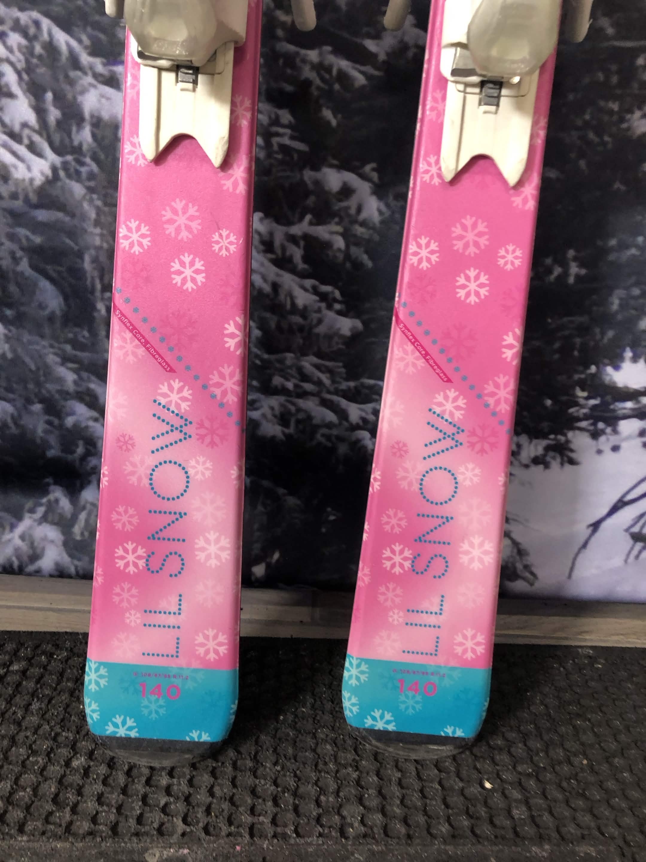 Elan Lil Snow 140cm Jr Skis w/ Elan El 7.5 Demo Binding