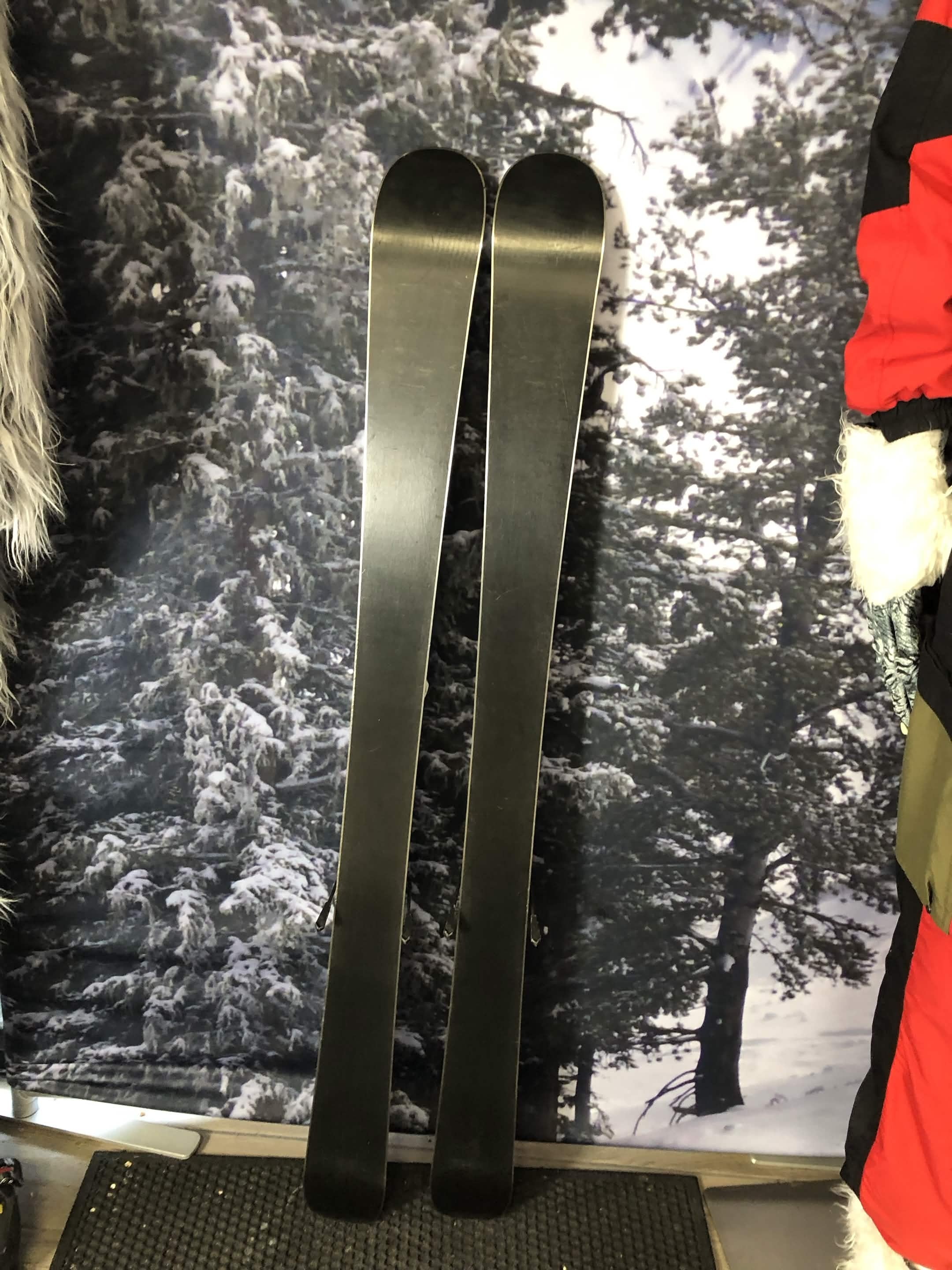 Used Dynastar Lemon Girl 122cm Jr Skis w/ Look X4.5 Demo Binding