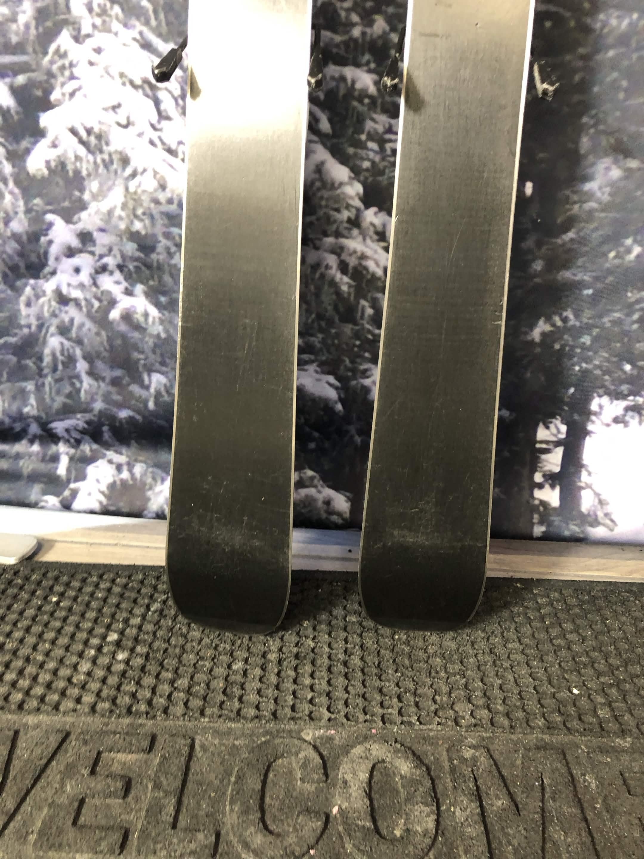Used Dynastar Lemon Girl 122cm Jr Skis w/ Look X4.5 Demo Binding