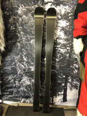 Used Atomic Vantage Jr. 130cm Jr Skis w/ Atomic L7 Binding
