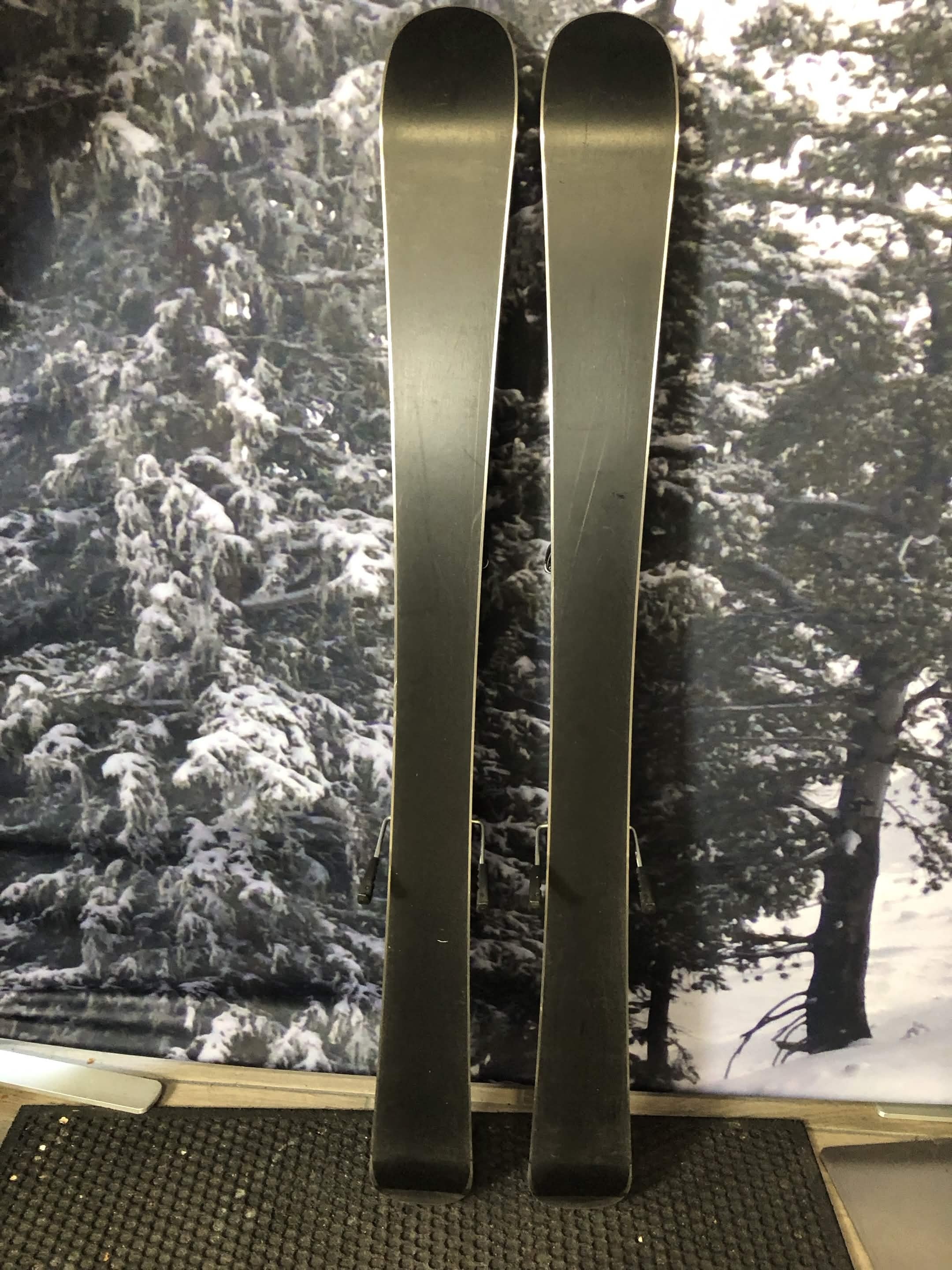 Used Elan Maxx 100cm Jr Kids Skis w/ Elan El 4.5 Binding
