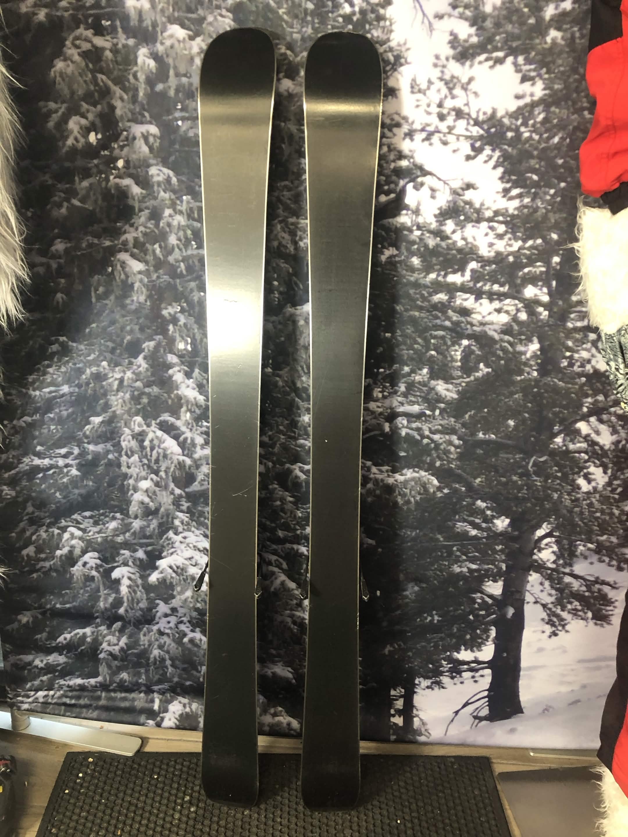 Used Dynastar Menace Team 122cm Jr Kids Skis w/ Look X4.5 Binding