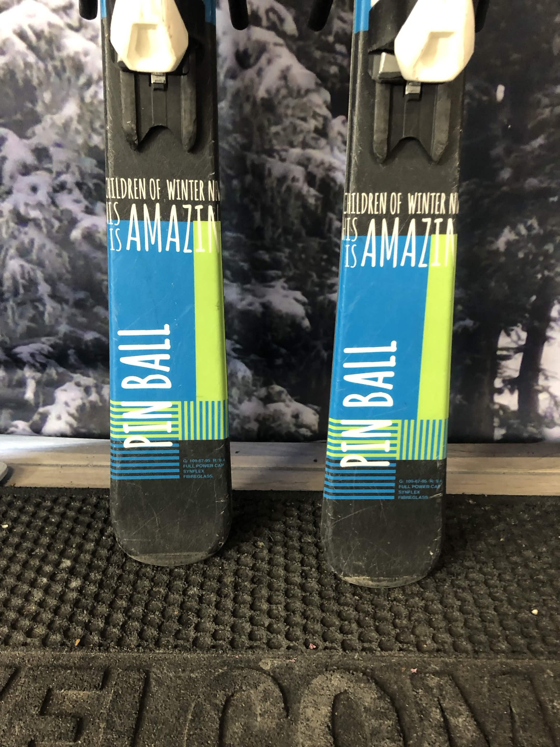 Used Elan Pinball 130cm Jr Skis w/ Elan EL 7.5 AC Demo Binding