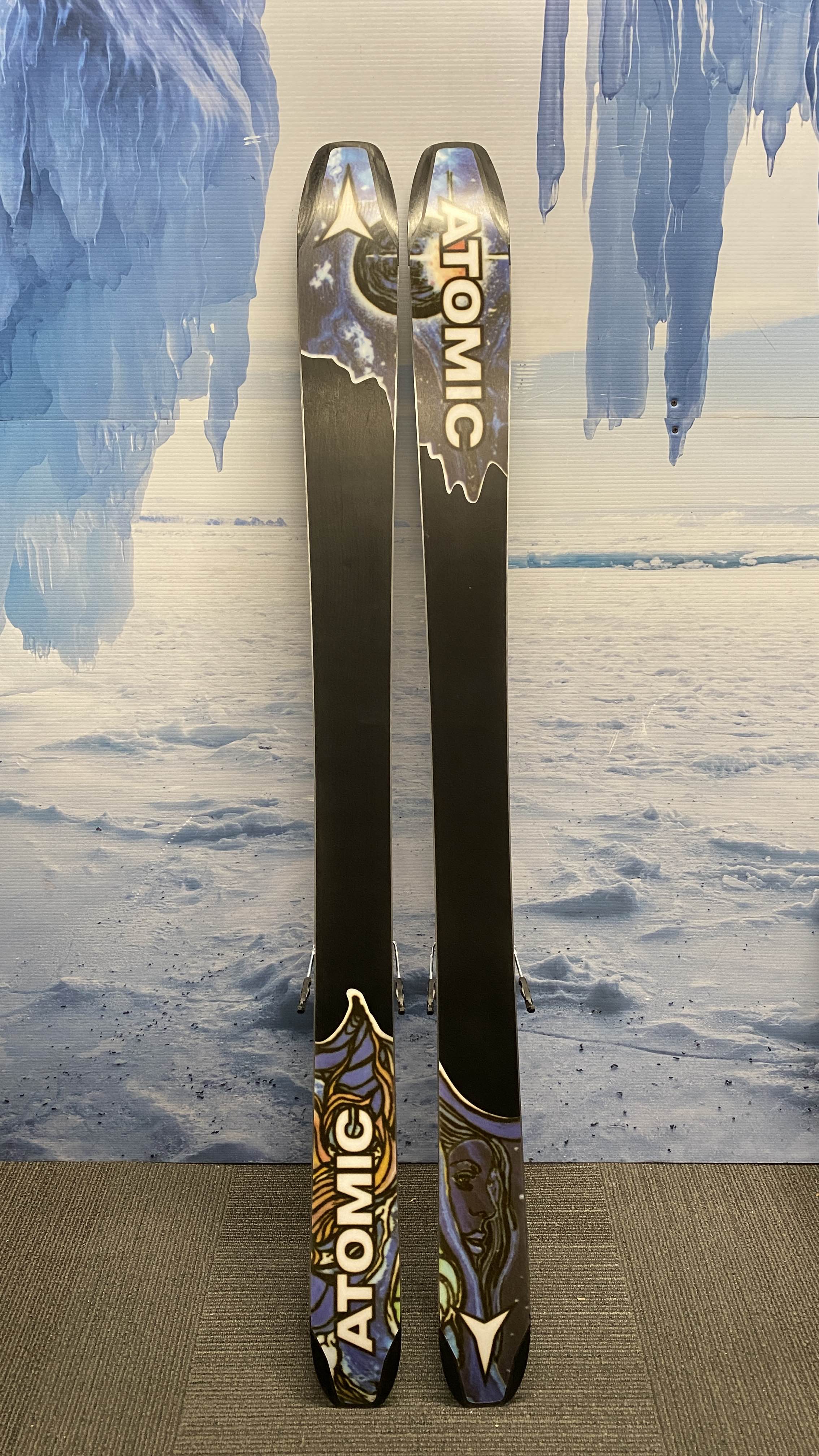 Used Atomic Bent Chetler 164cm Skis w/ Atomic Strive 11 Adjustable Bindings