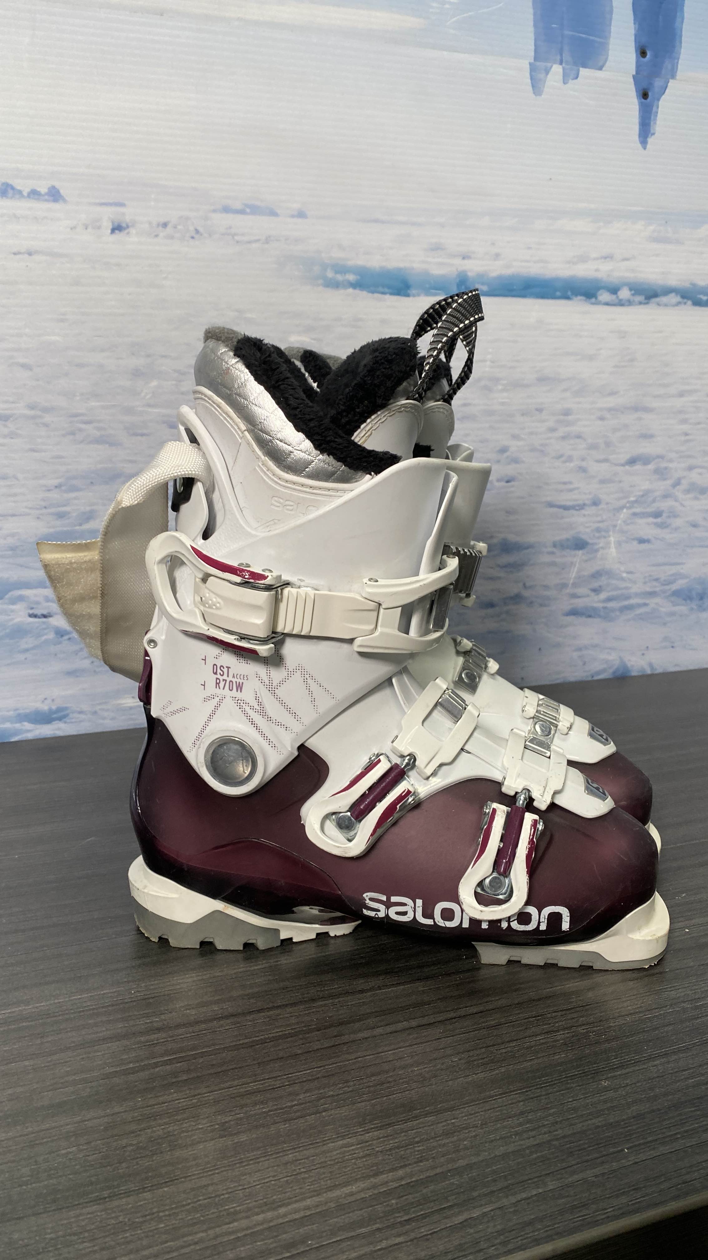 Used Salomon QST Access R70W 24.5MP Ski Boot