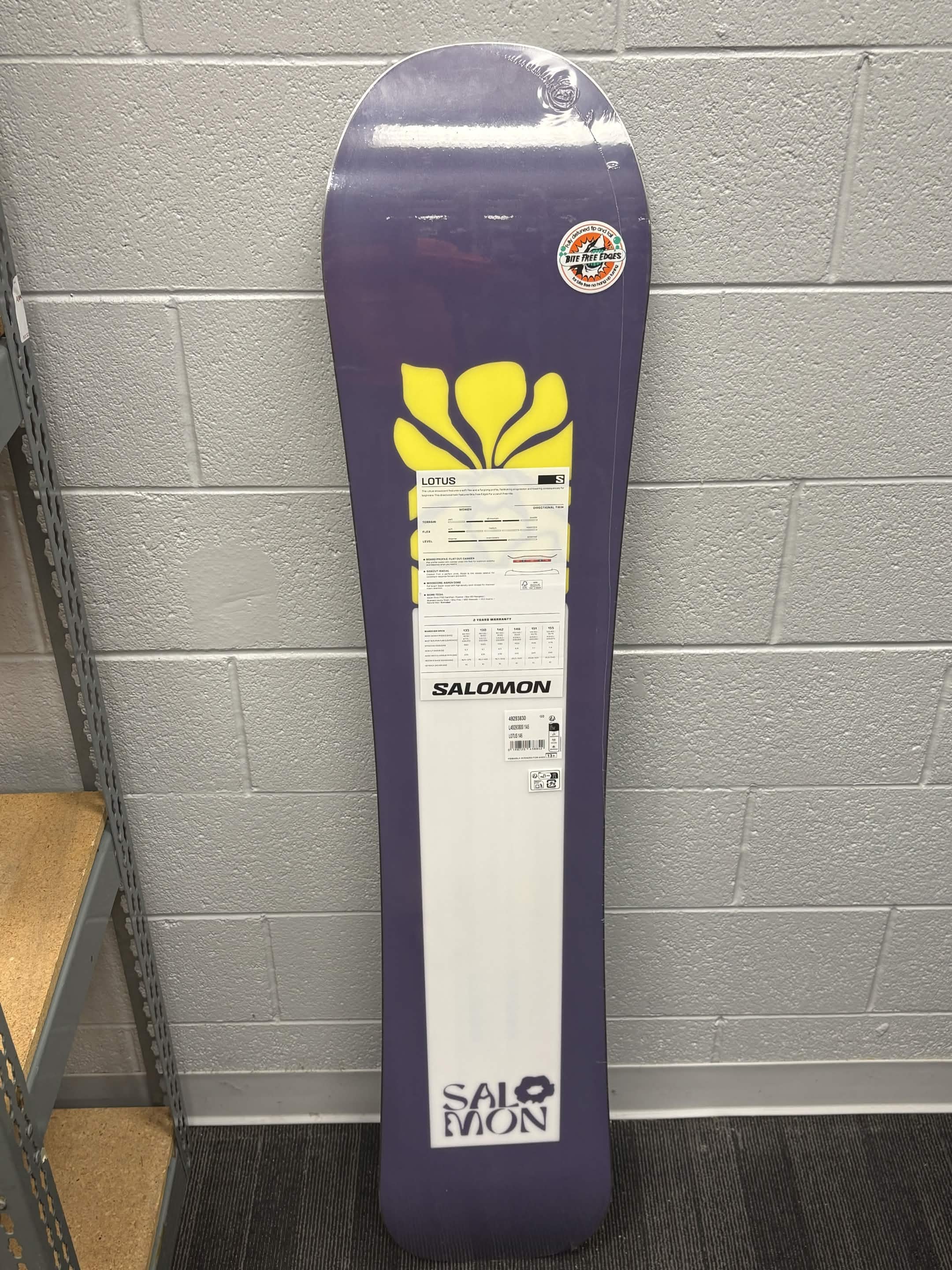 New 2027 Salomon Lotus Snowboard 138cm