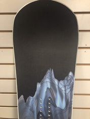 Used Never Summer Proto Synthesis Snowboard 155cm