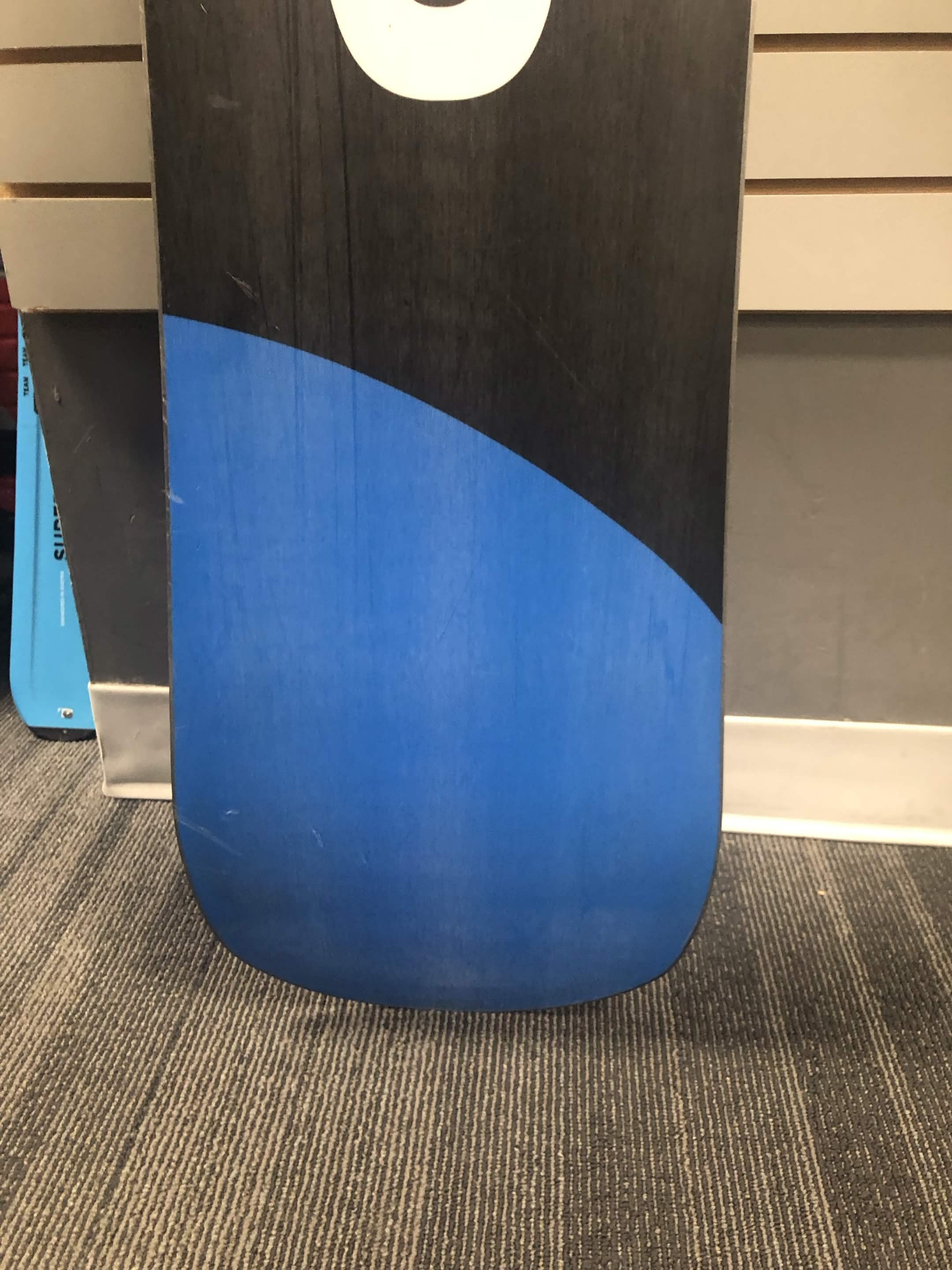 Used Never Summer Proto Synthesis Snowboard 155cm