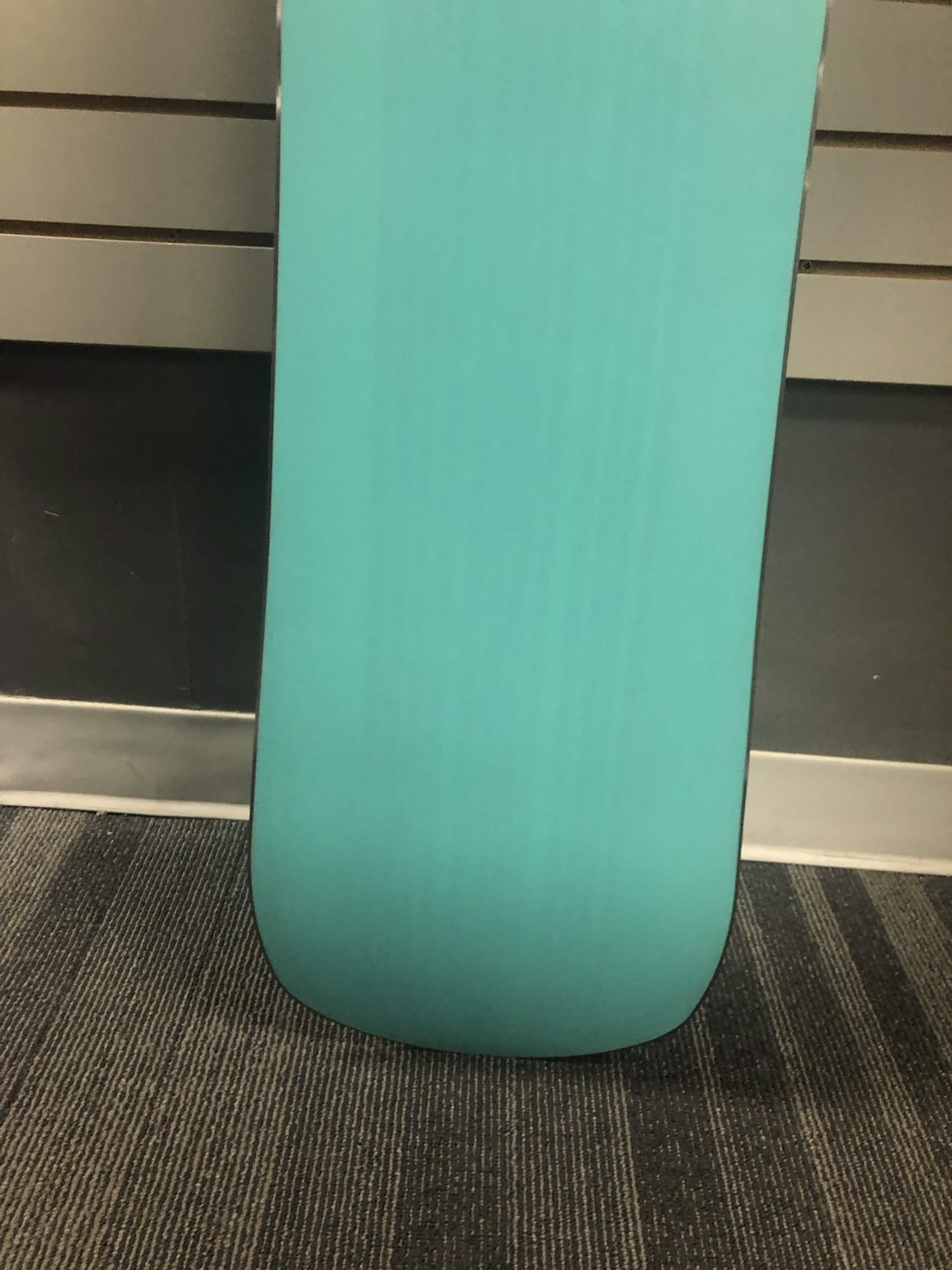Lightly Used 2025 Never Summer Proto Synthesis 148 CM Snowboard