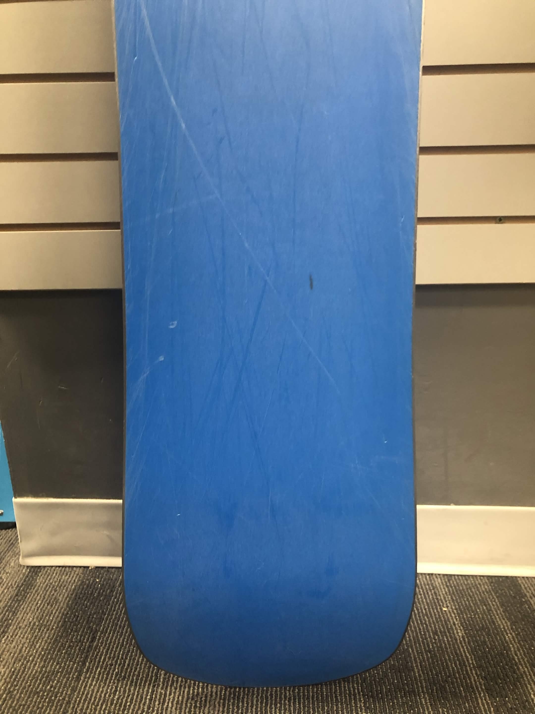 Used Never Summer Proto Symthesis Snowboard - 151CM