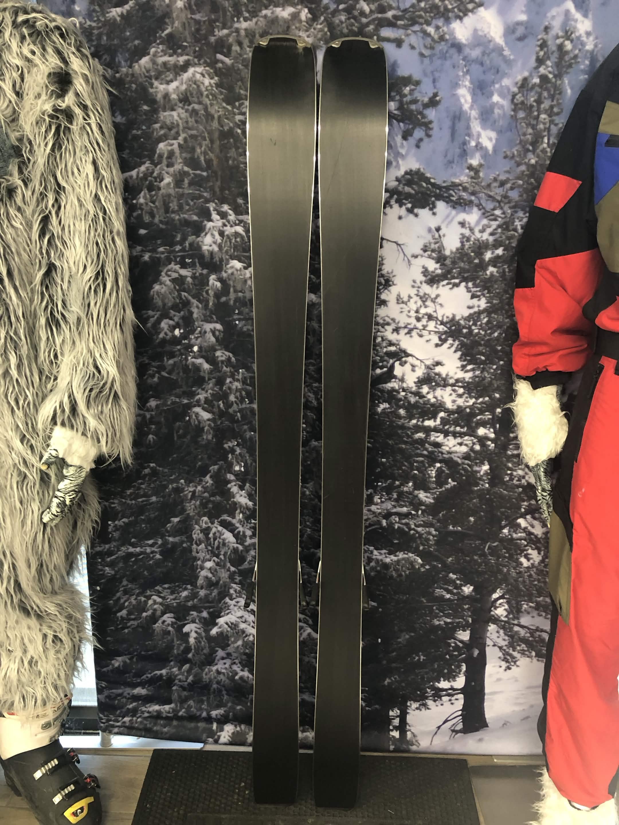 Lightly Used Elan Ripstick 88 161 CM Skis 2026 w/ 25/26 ELX 11.0 GW Demo Binding