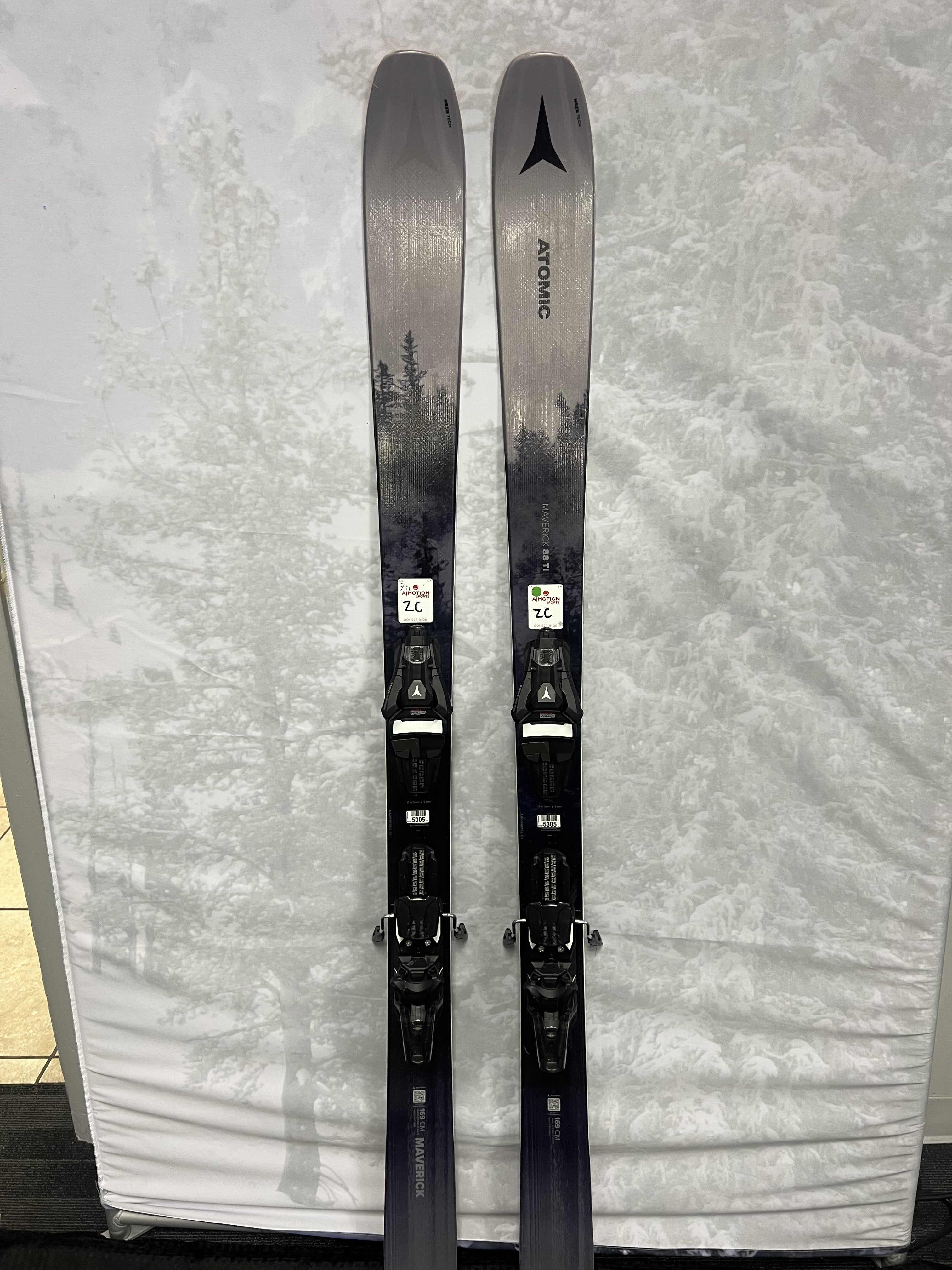 Lightly Used Atomic Maverick 88 TI Skis - 169cm w/ Atomic Strive 13 Binding