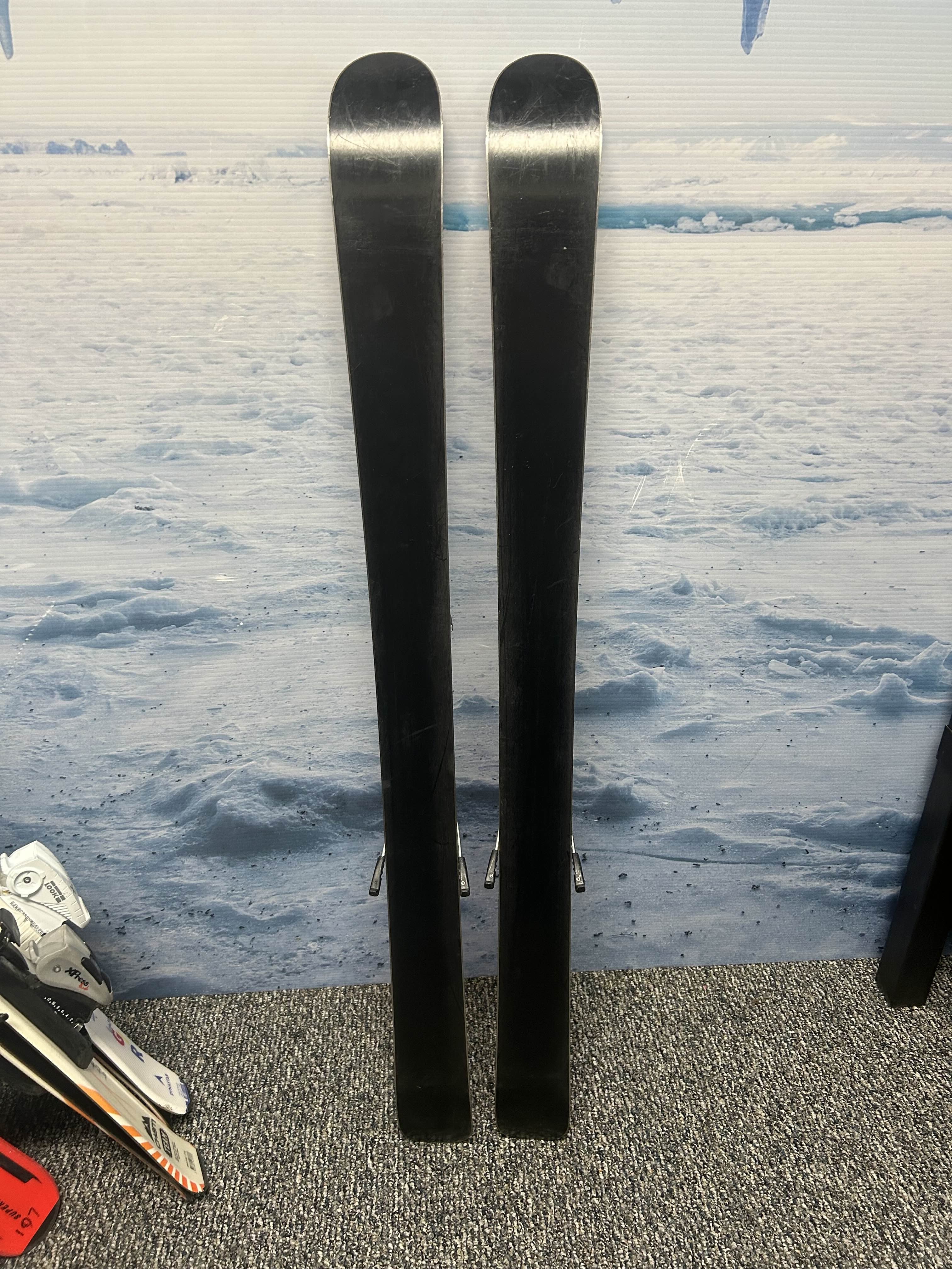 Used Atomic Vantage 120cm Jr Skis w/ Elan 4.5 Demo Binding