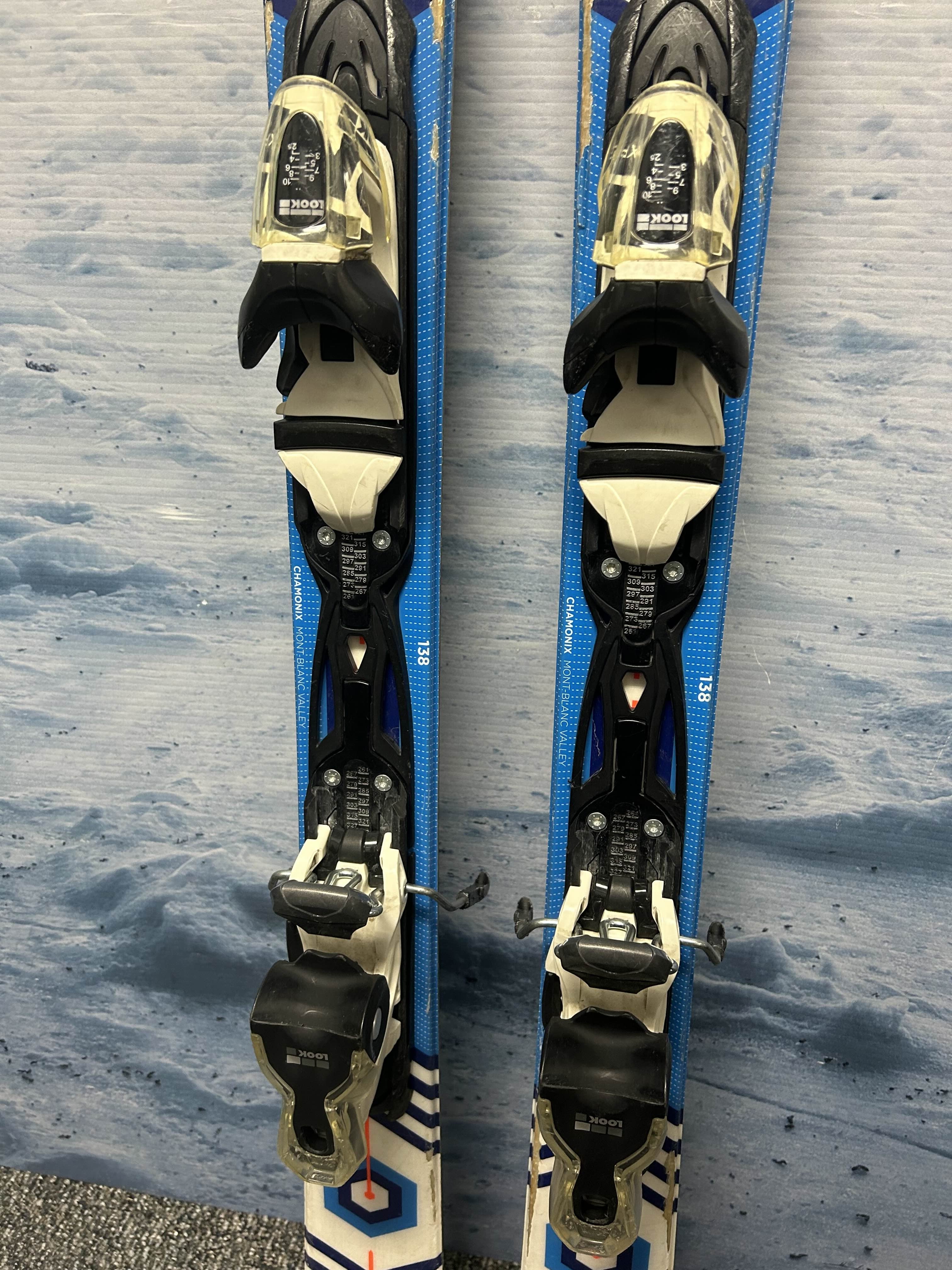 Used Dynastar Serial 80 Twintip 138cm Jr Skis w/  Look Xpress 10 Demo Binding