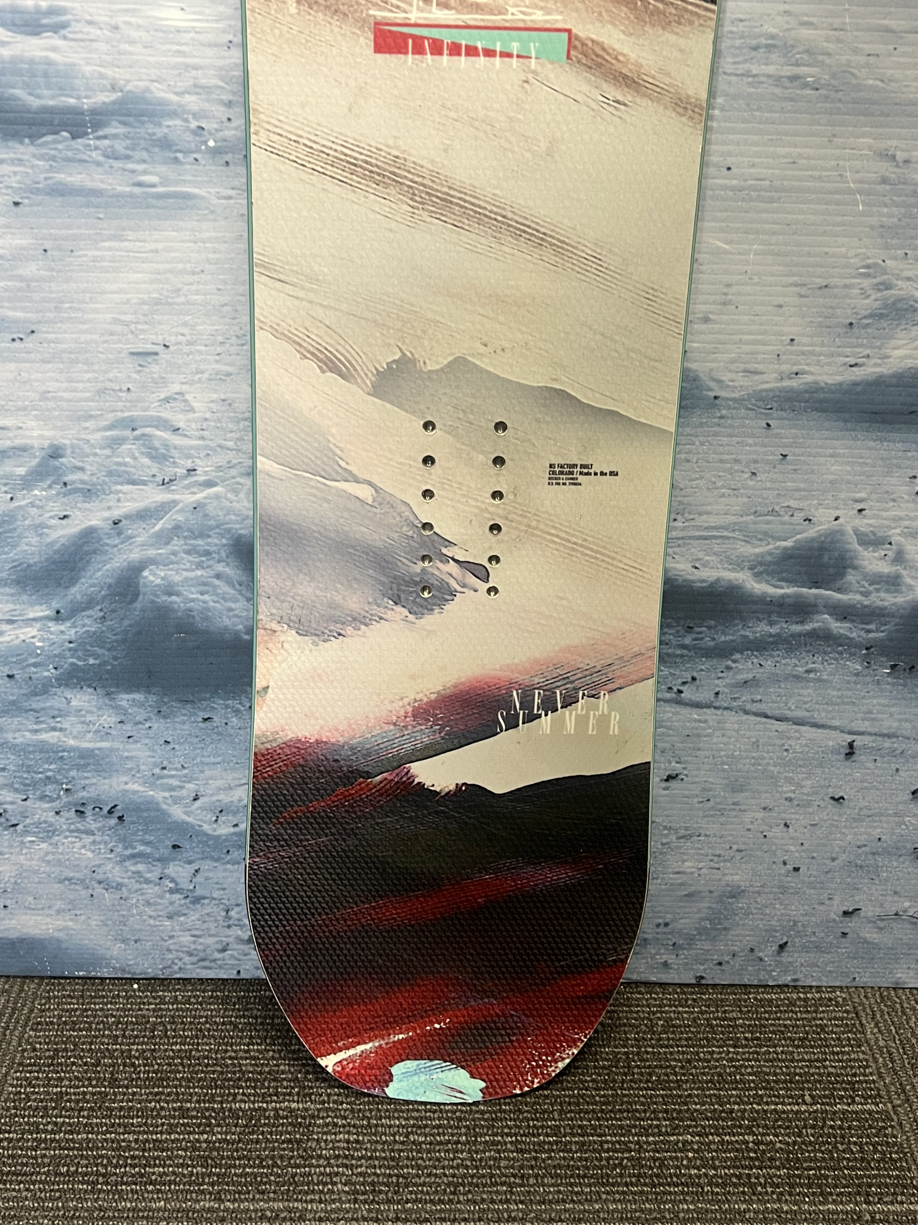 Used Never Summer Infinity Women's Snowboard 2022- 142CM