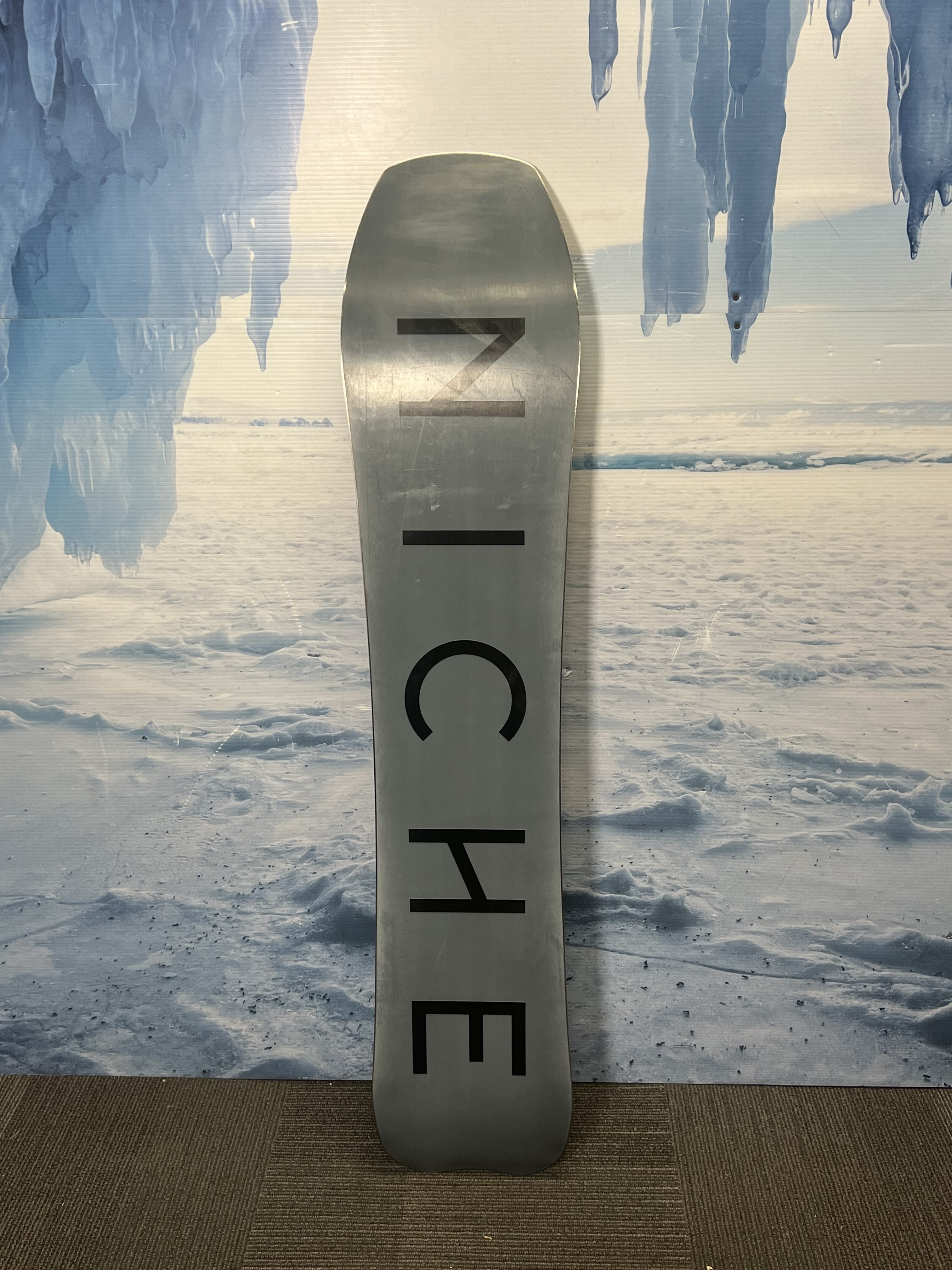 スノーボード NICHE PYRE 145cm Niche Pyre Snowboard