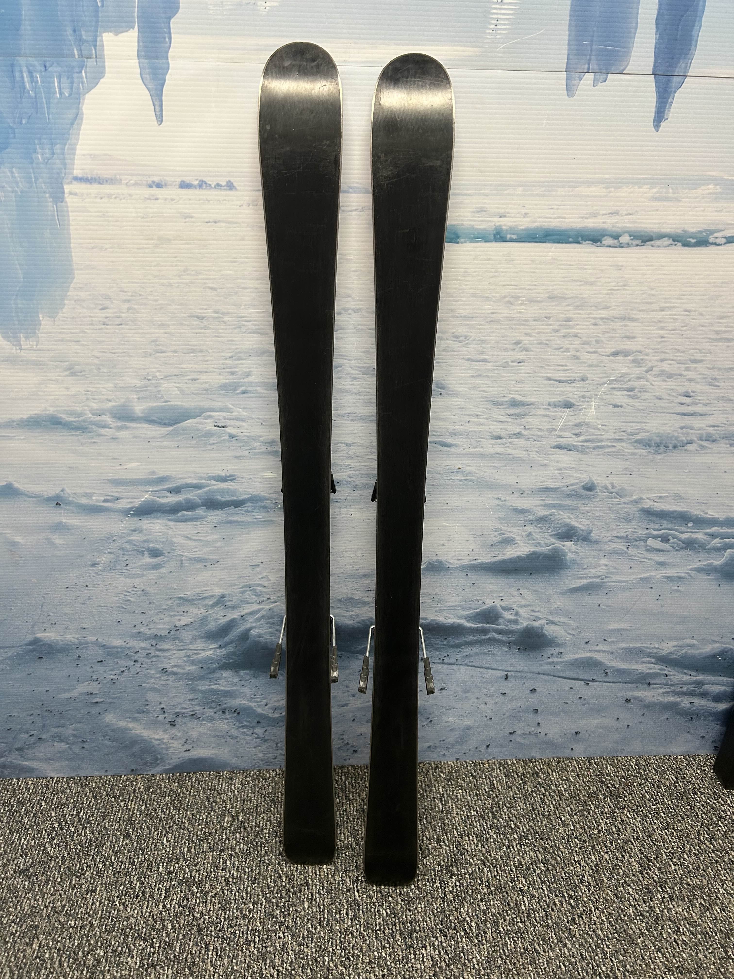 Used Head Mojo 127cm Jr Skis w/ Tyrolia SP 7.5  Demo Binding